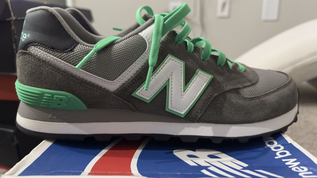 New Balance New balance 574 grey/green Size US 10 / EU 43 - 13 Thumbnail