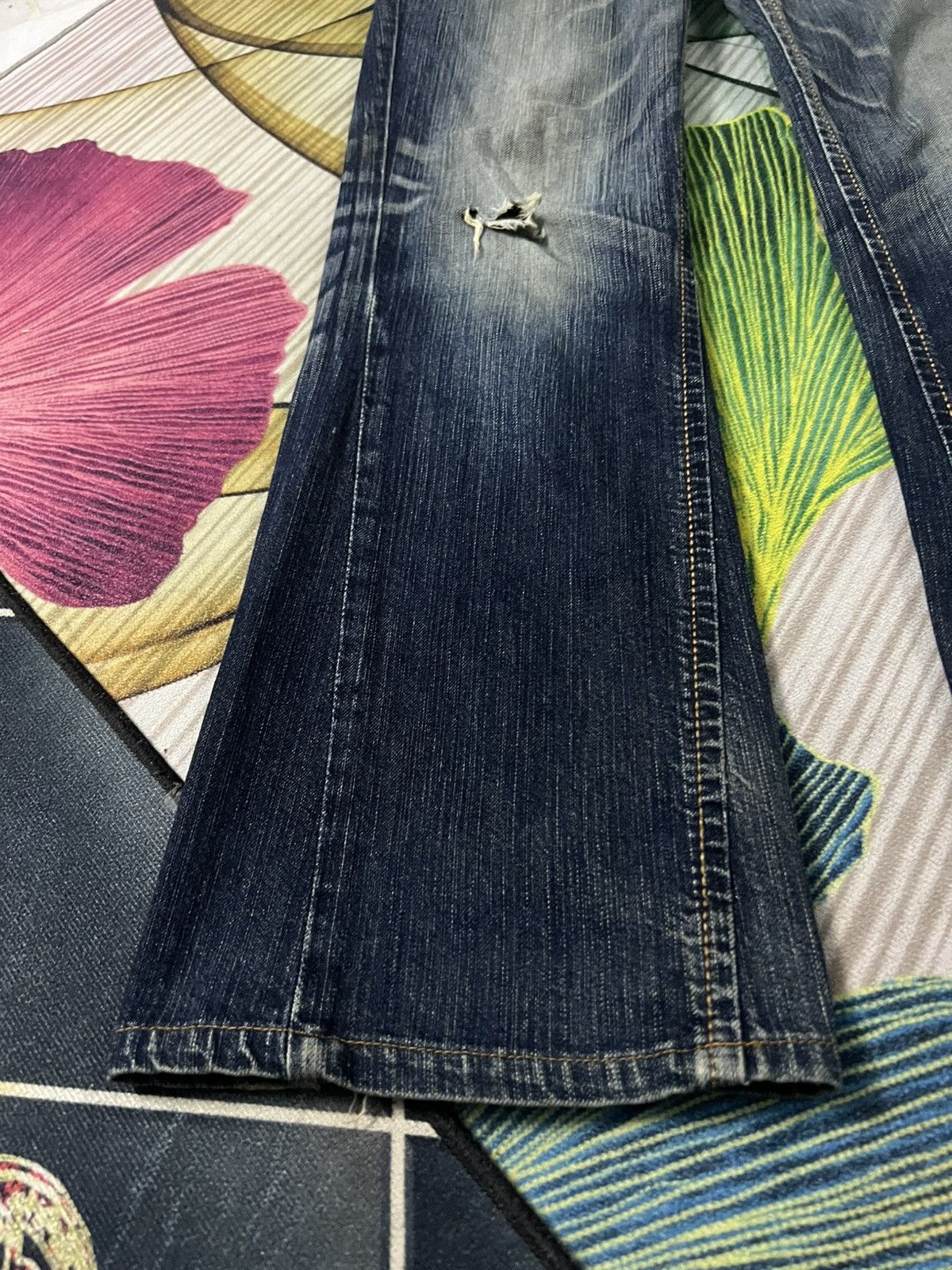 Edwin 💥Flare💥Vintage Edwin XVS Buffalo Head Distress Jean Size US 30 / EU 46 - 7 Thumbnail