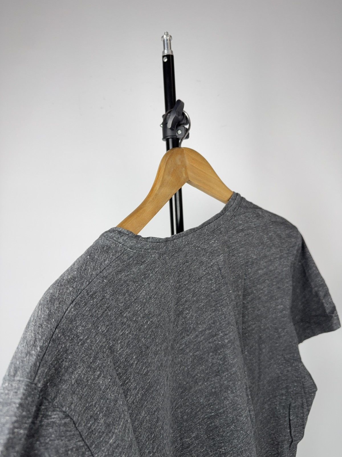 Diesel Luxury 00s Diesel Industry Italy Gray V-Neck Logo T-Shirt Size US L / EU 52-54 / 3 - 14 Thumbnail