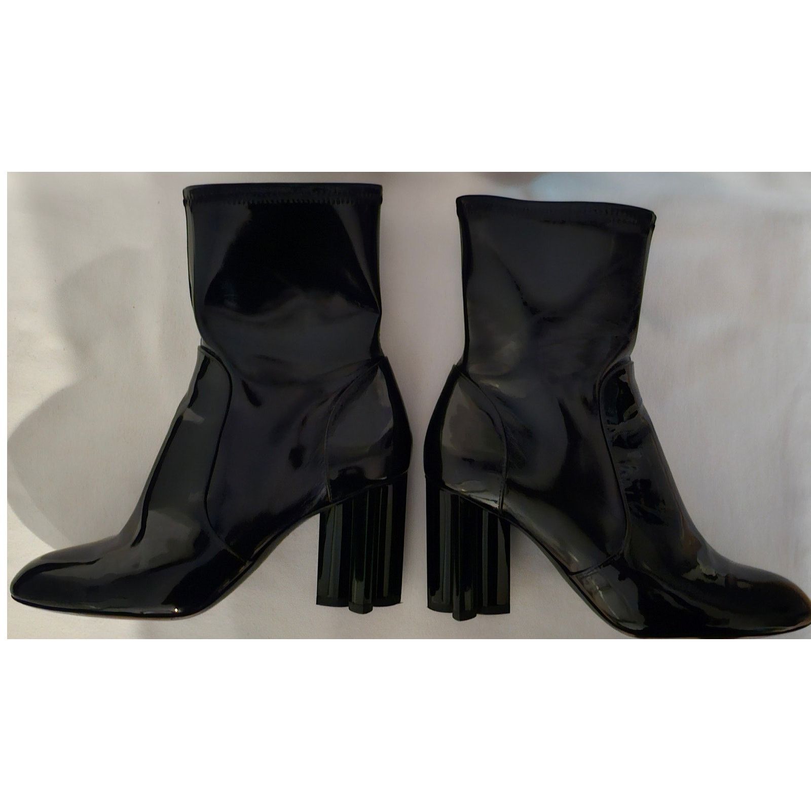 Louis Vuitton Louis Vuitton Silhouette Ankle Boot in Black Patent Leather Size US 6.5 / IT 36.5 - 12 Thumbnail