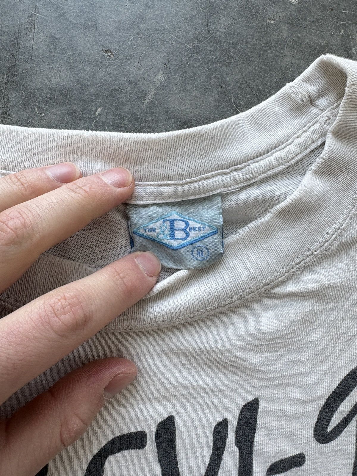 Vintage Vintage 90s Ullevi Goteborg Graphic Tee Boxy Cropped Size US L / EU 52-54 / 3 - 4 Thumbnail