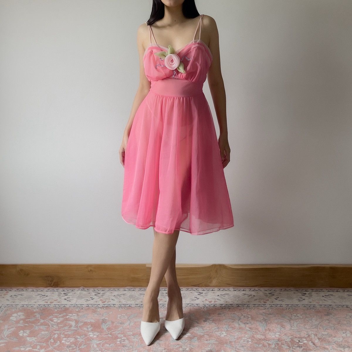 Vintage Vintage 1980s Pink Chiffon Semi-Sheer Nightgown (S–M) Size S / US 4 / IT 40 - 5 Thumbnail