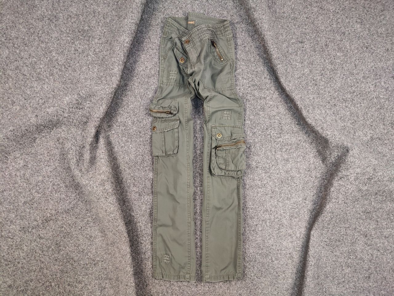 Japanese Brand Vintage 90's Japanese Style Baggy Cargo Military Wmns Pants Size 28" / US 6 / IT 42 - 1 Thumbnail