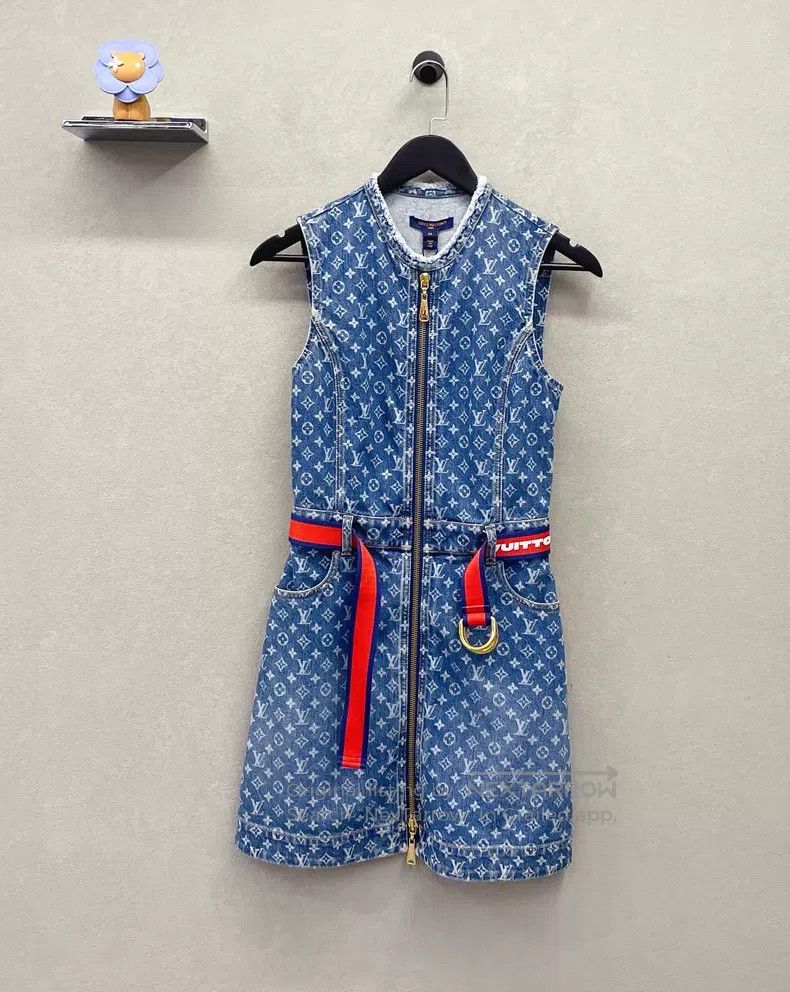 Louis Vuitton Louis Vuitton SS24 Denim Dress Size XXS / US 00 / IT 34 - 1 Thumbnail