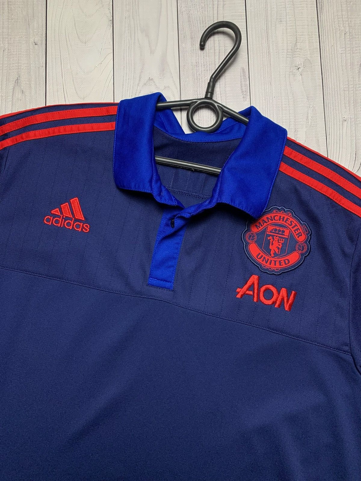 Adidas × Vintage Vintage adidas Manchester United soccer polo blue size L Size US L / EU 52-54 / 3 - 2 Thumbnail