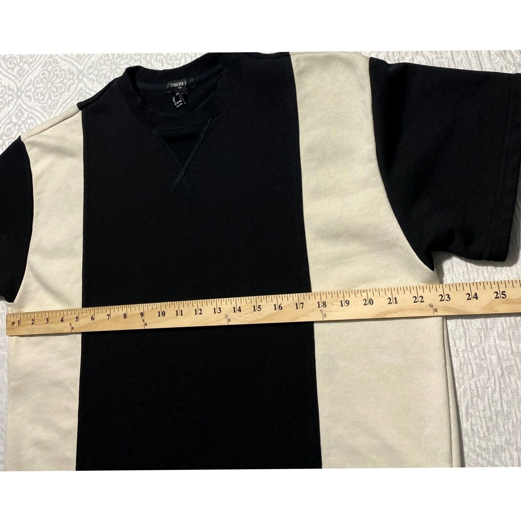 Forever 21 Forever 21 Men Short Sleeve Sweatshirt Colorblock Crew Neck L Black Cream 52% Cotton 48% Polyester Multicolor Pullover Casual Size US L / EU 52-54 / 3 - 4 Thumbnail