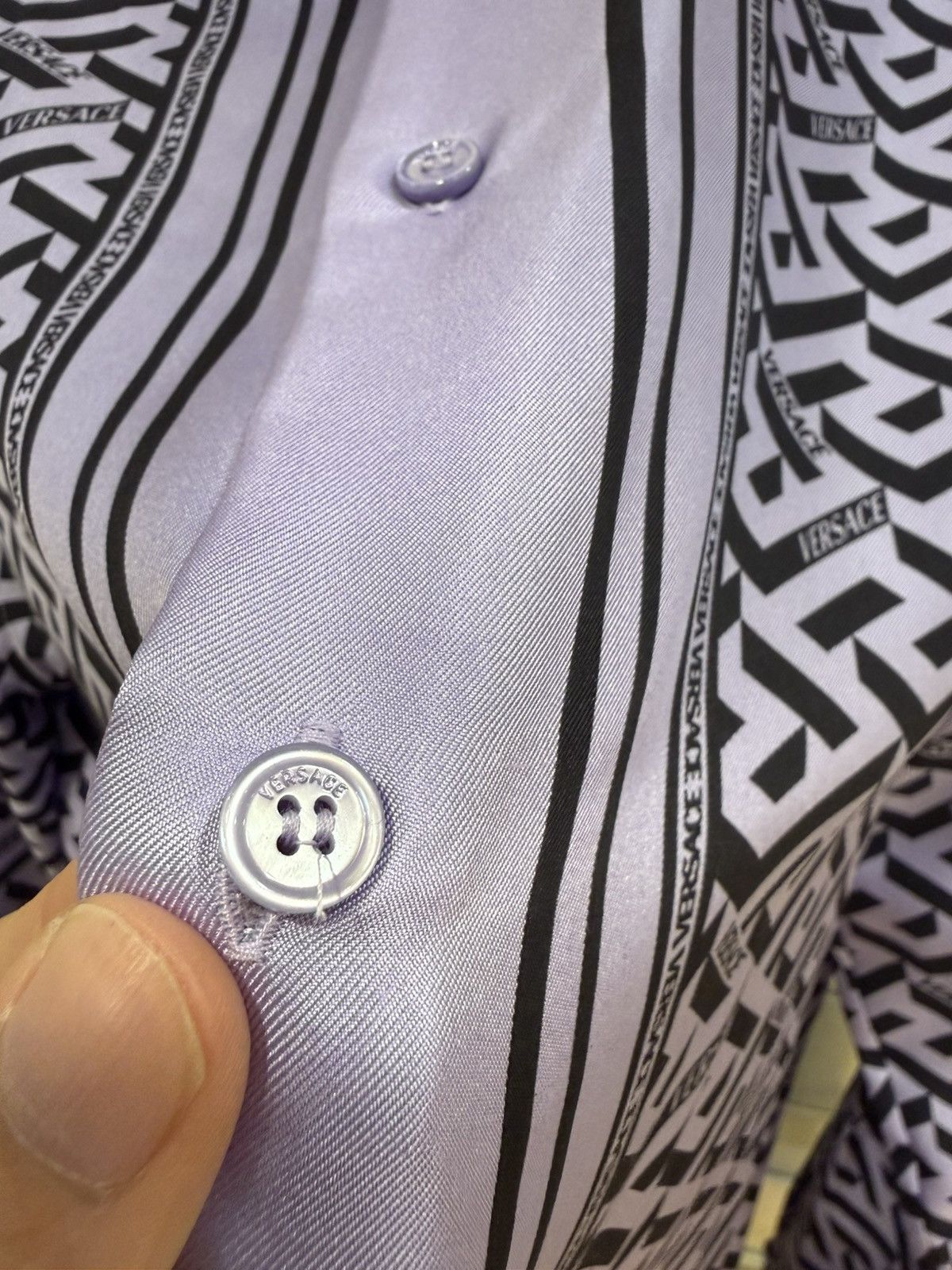 Versace Silk Signature Long Sleeve Shirt size44 Size US S / EU 44-46 / 1 - 6 Thumbnail