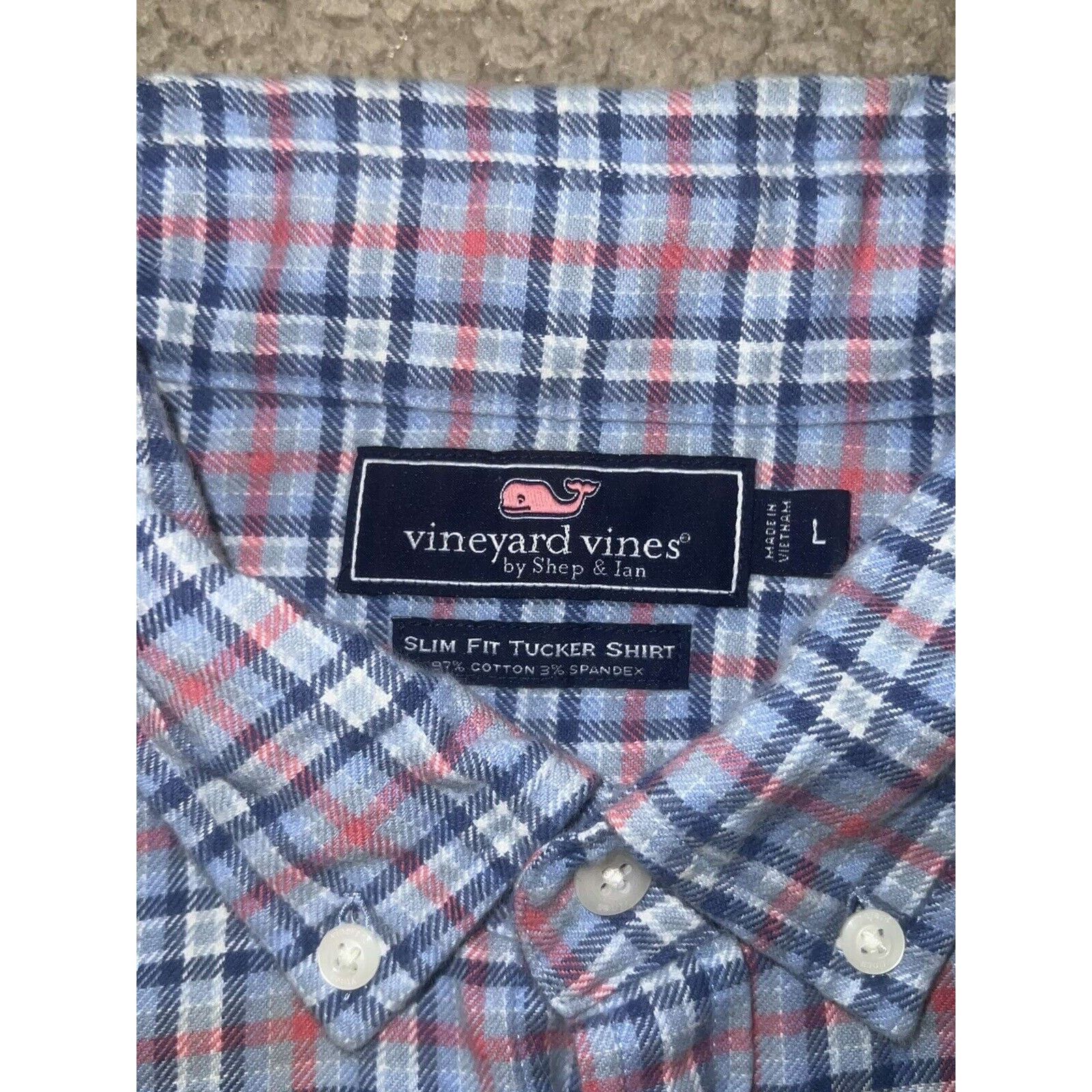 Vineyard Vines Vineyard Vines light blue and red button down shirt men's Size US L / EU 52-54 / 3 - 3 Thumbnail