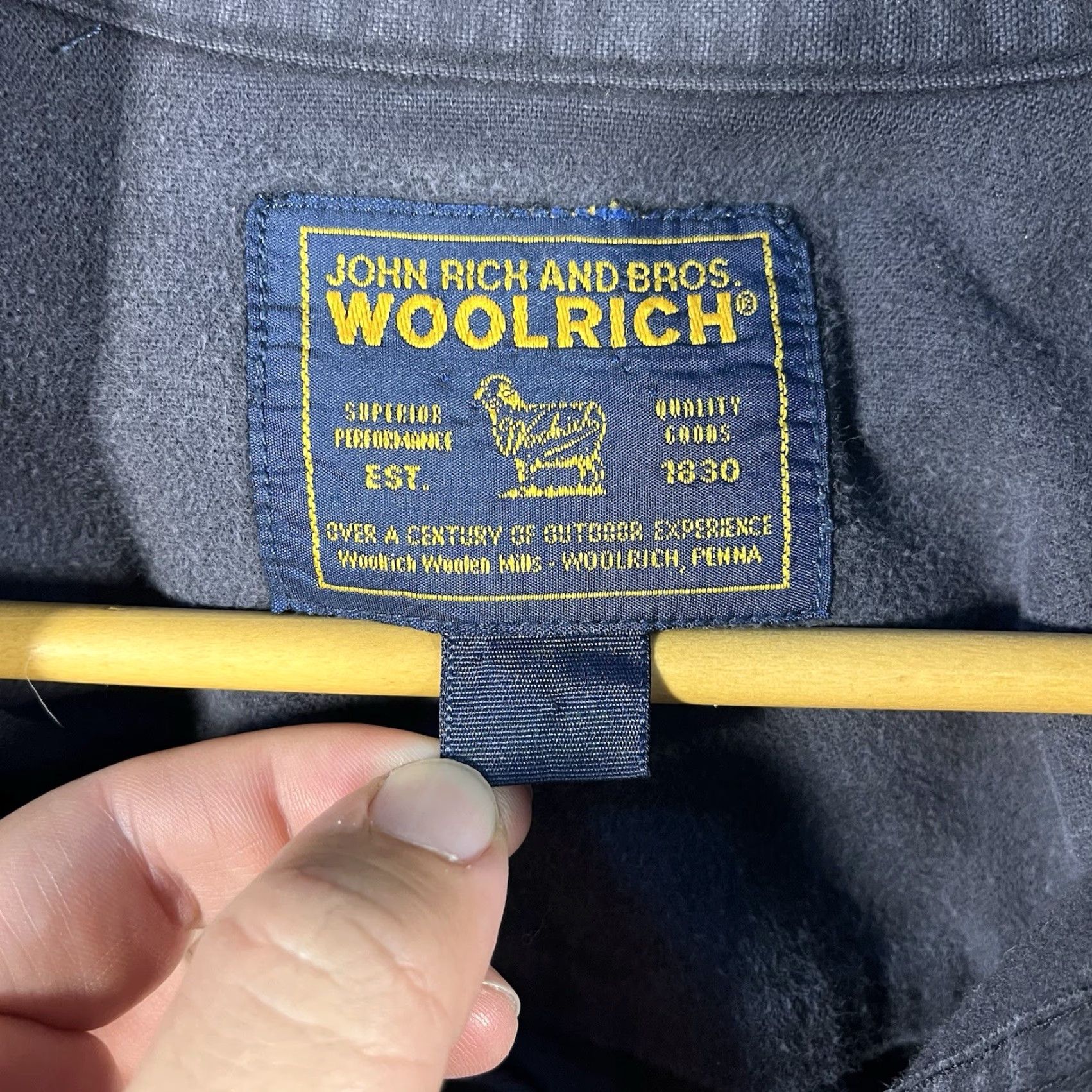 Vintage VINTAGE Woolrich Shirt Men L Gray Button-Down Collared Long Sleeve Cotton Chamois Flannel Heavyweight Size US L / EU 52-54 / 3 - 3 Thumbnail