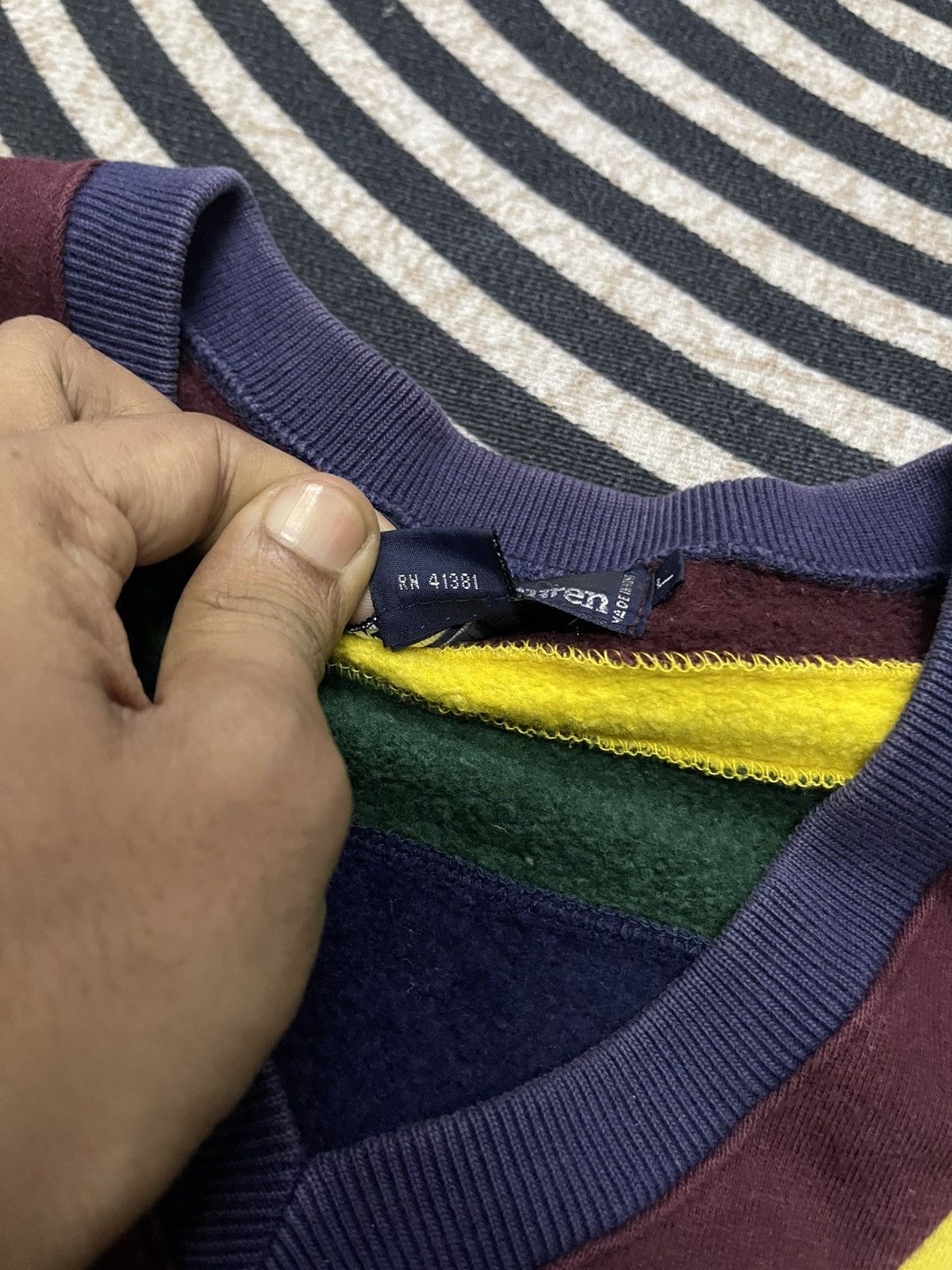 Polo Ralph Lauren 90s POLO BY RALPH LAUREN V-NECK COLLEGE STYLE SWEATER Size US L / EU 52-54 / 3 - 9 Thumbnail