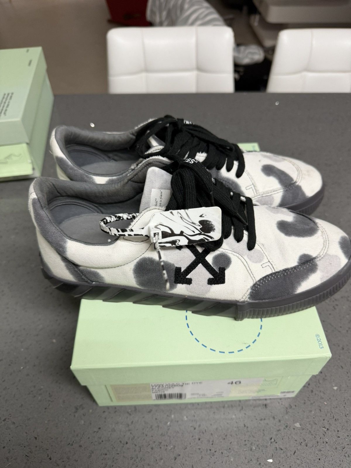 Off-White Off-White Vulc Low Grey Tie Dye AW20 46EU Size US 12 / EU 45 - 3 Thumbnail