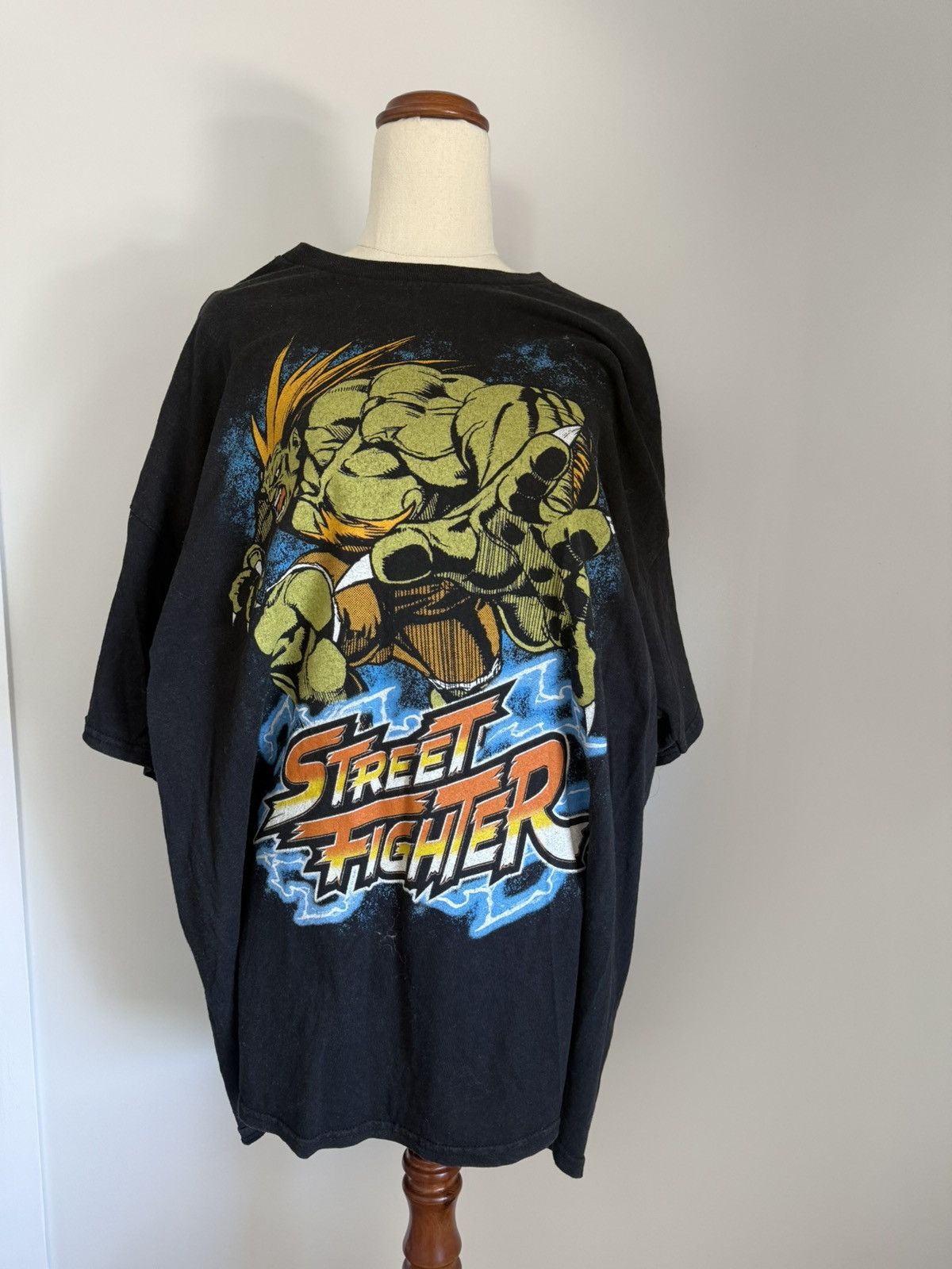 GOAT Crew Street Fighter Shirt Size US XL / EU 56 / 4 - 1 Thumbnail