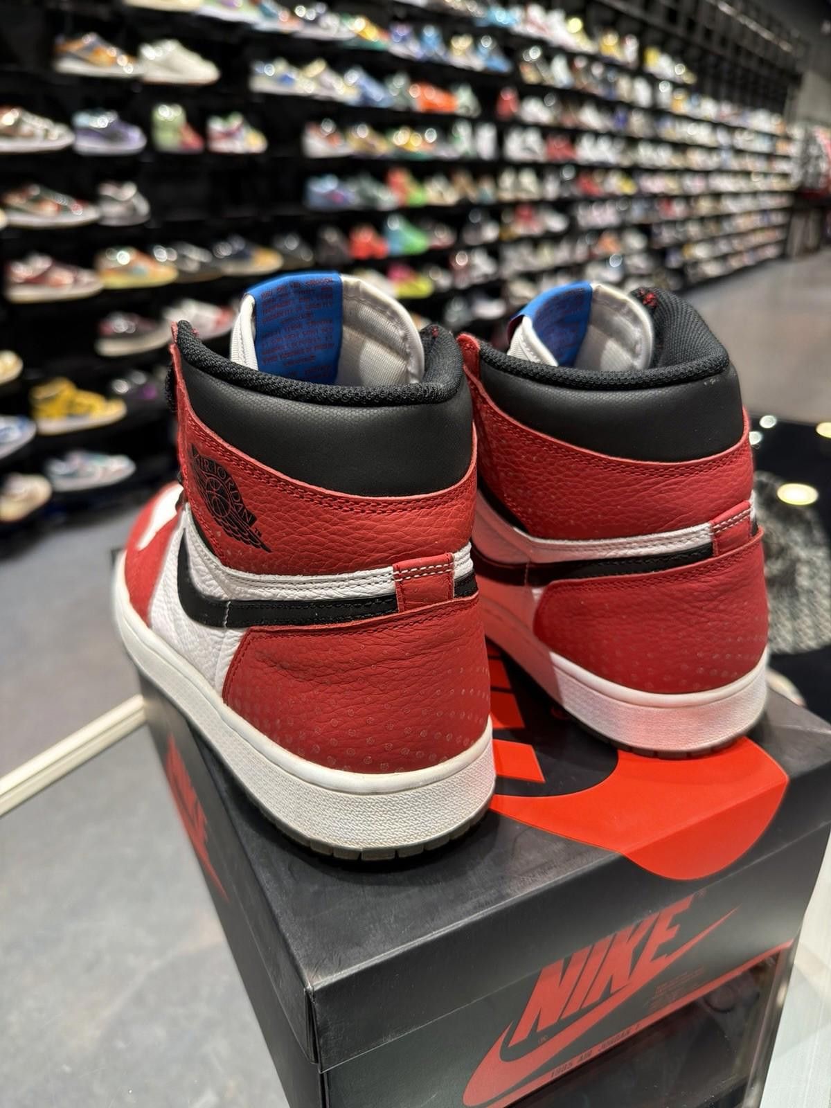 Nike Nike Air Jordan 1 Retro Origin Story Spiderman Size 8.5 Size US 8.5 / EU 41-42 - 11 Thumbnail