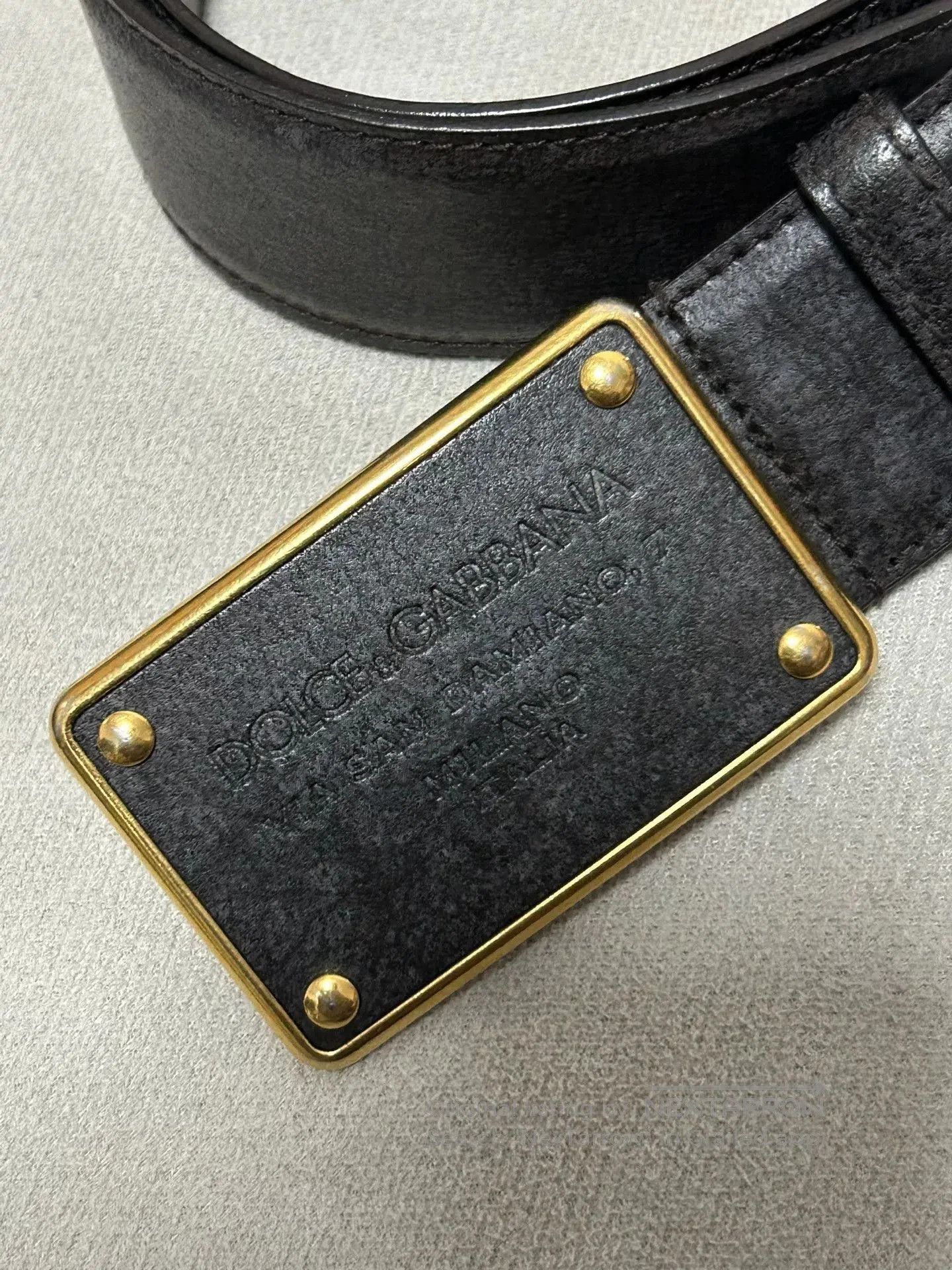 Dolce&Gabbana Gold Buckle Leather Belt.