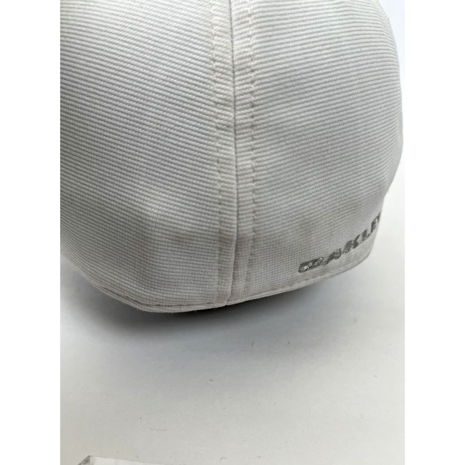 Oakley Oakley Hat Cap Fitted Mens XL White Classic Low Flex Stretch Fit Baseball Y2K Size ONE SIZE - 5 Thumbnail