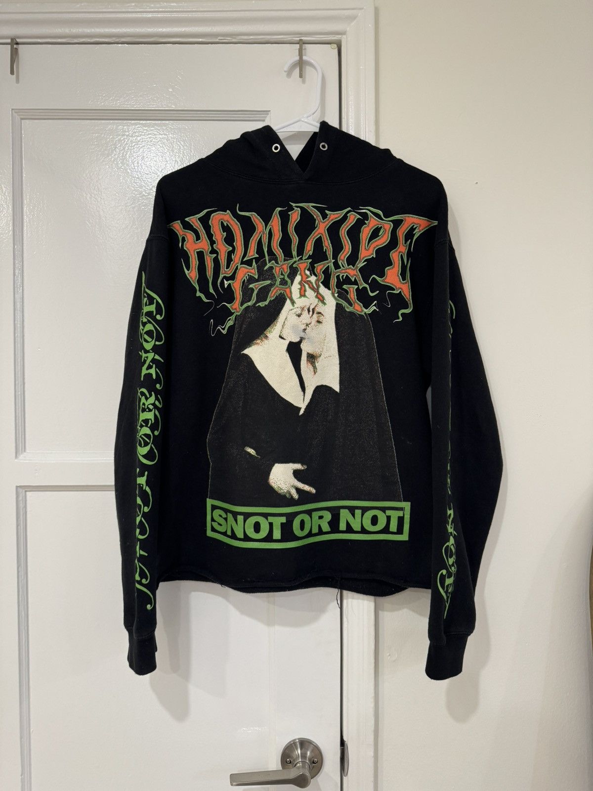 Playboi Carti Homixide Gang Kissing Nuns Hoodie Size US S / EU 44-46 / 1 - 1 Thumbnail