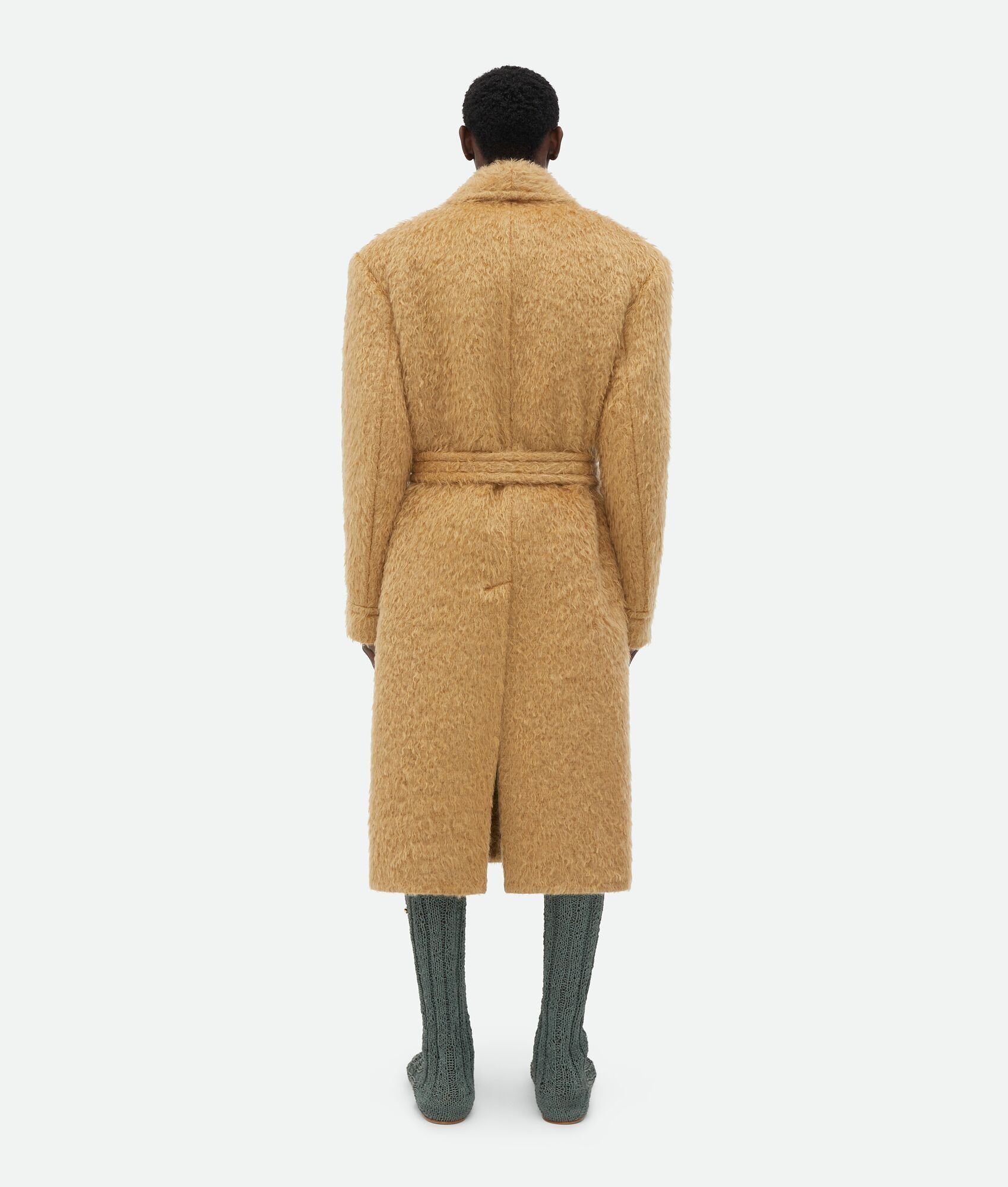 Bottega Veneta o1w1db10625 Hairy Wool Mohair Belted Coat in Paper Bag Size US M / EU 48-50 / 2 - 3 Thumbnail