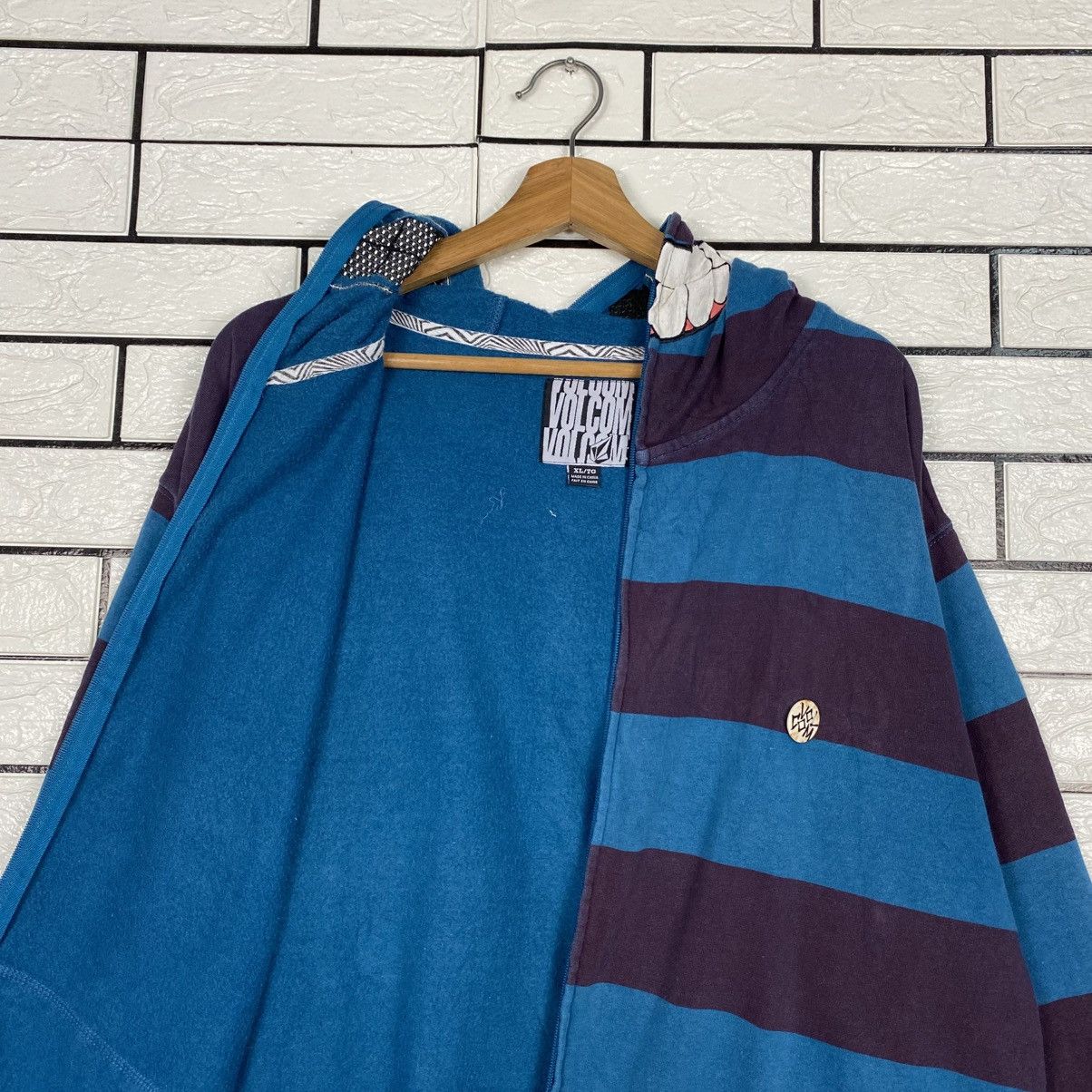 Japanese Brand Striped Zipper Jacket Volcom Biker Punk Style Size US XL / EU 56 / 4 - 14 Thumbnail