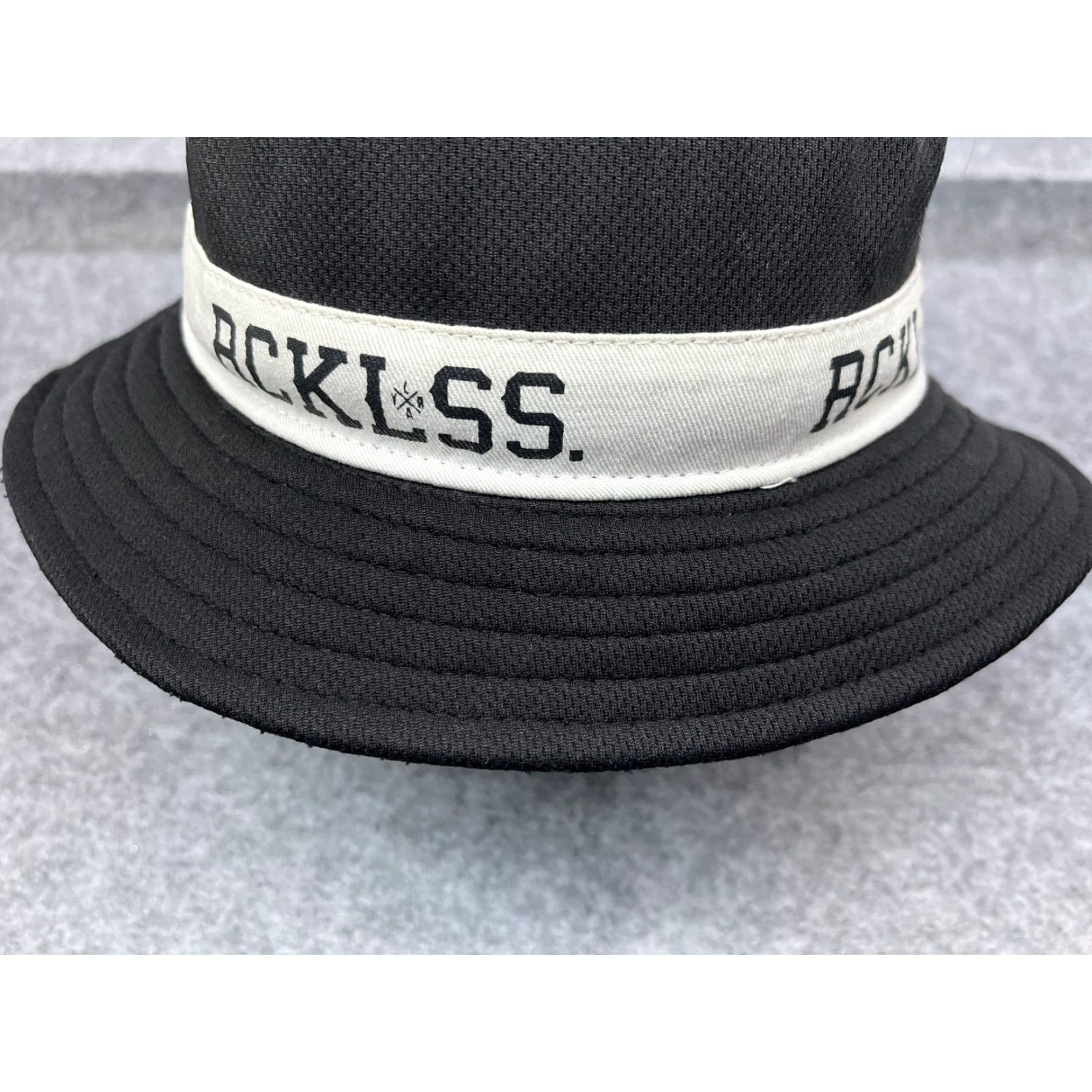 Vintage Young & Reckless Bucket Hat Black 100% Polyester Adult One Size Beach Outdoor Size ONE SIZE - 3 Thumbnail
