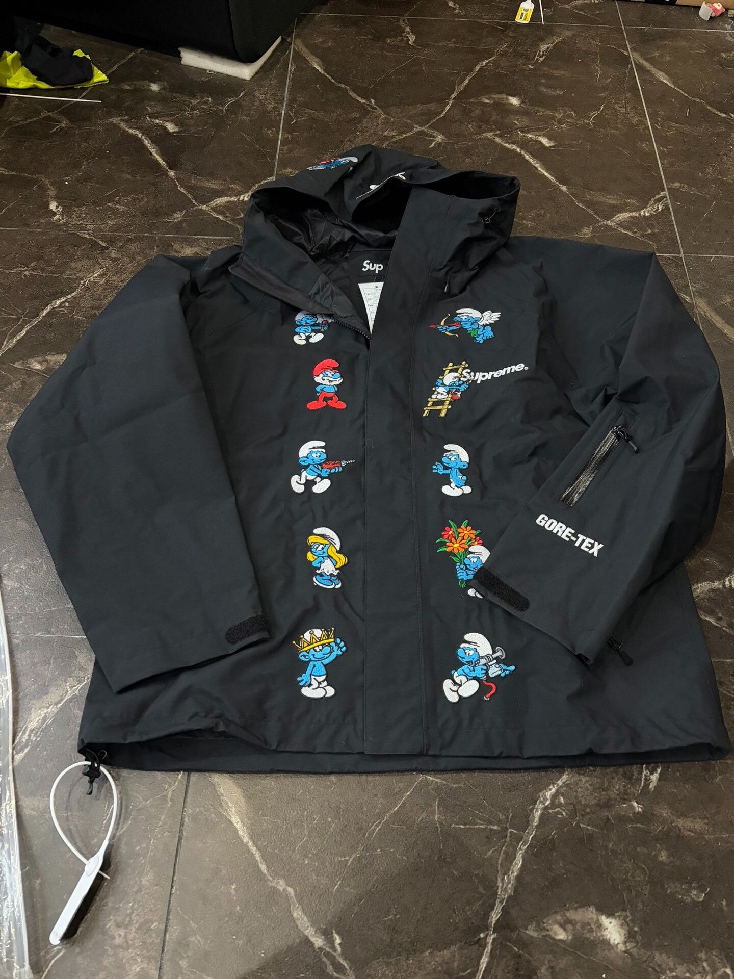 Supreme Supreme Smurfs GORE-TEX Jacket Size US L / EU 52-54 / 3 - 1 Thumbnail