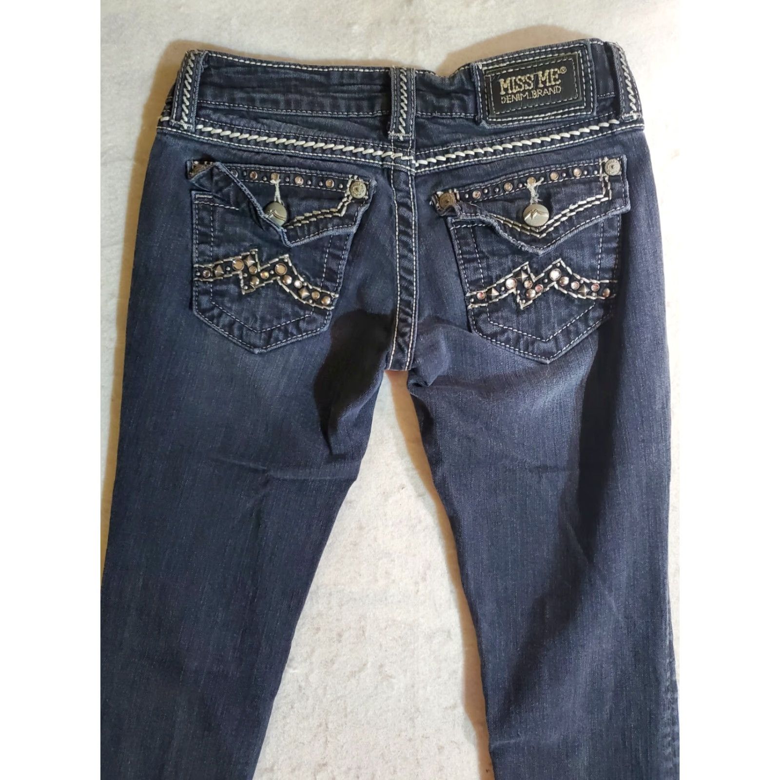 Miss Me Miss Me - Signature Skinny Denim Jeans Women's Size: 25 ~ Inseam: 33 Dark Wash Size 42" / US 20 - 7 Thumbnail