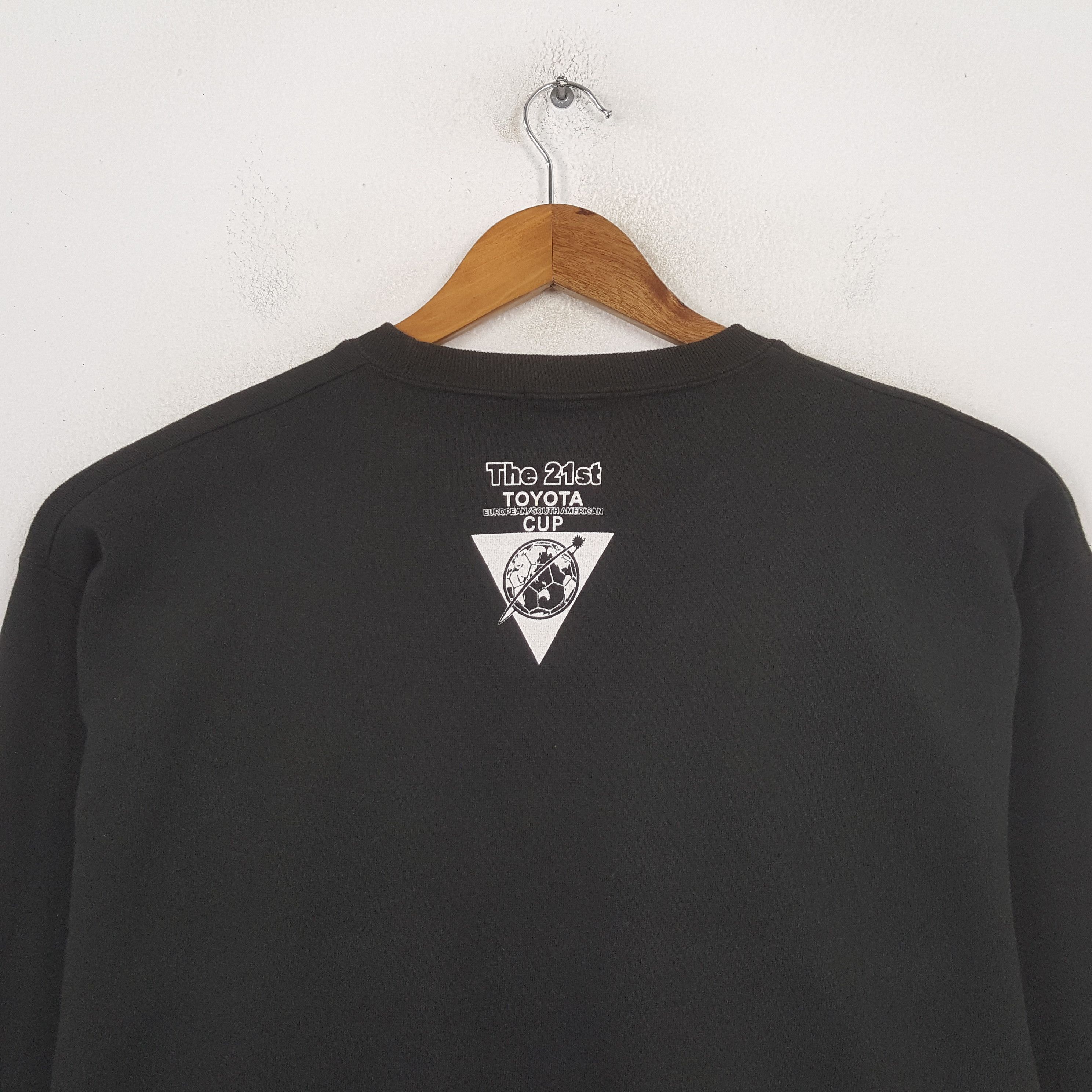 Vintage Vintage Real Madrid Vs Boca Junior Games Sweatshirt C302N6 Size US L / EU 52-54 / 3 - 4 Thumbnail