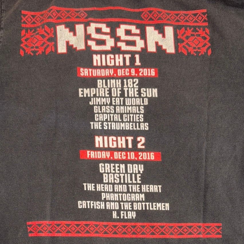 Alstyle Live 105 Not So Silent Night 2016 Tee Blink 182 Green Day Size M / US 6-8 / IT 42-44 - 4 Thumbnail