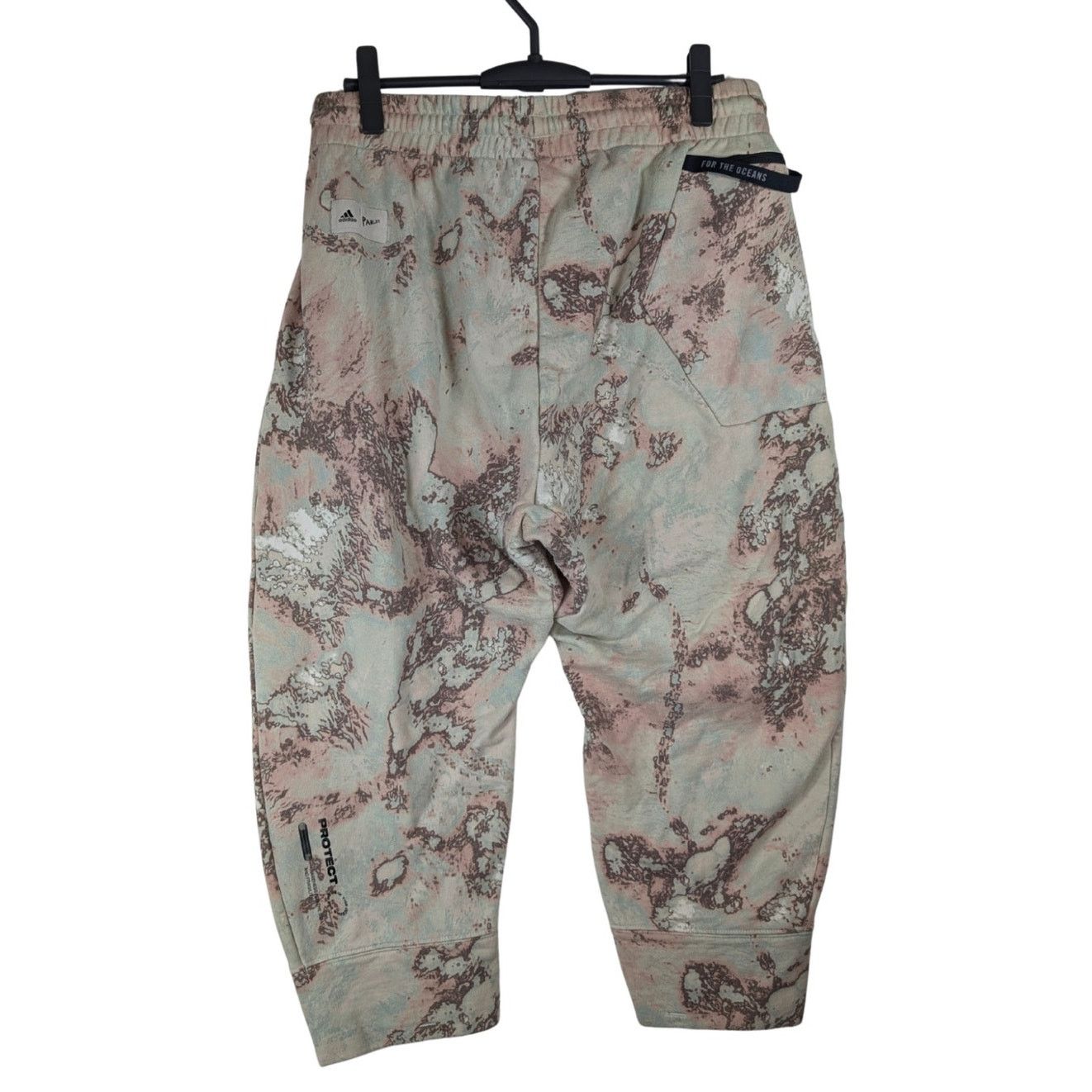 Unknown London Adidas x Parley 7/8 Length Jogger Pants Men’s Size L USED Size US 36 / EU 52 - 1 Thumbnail