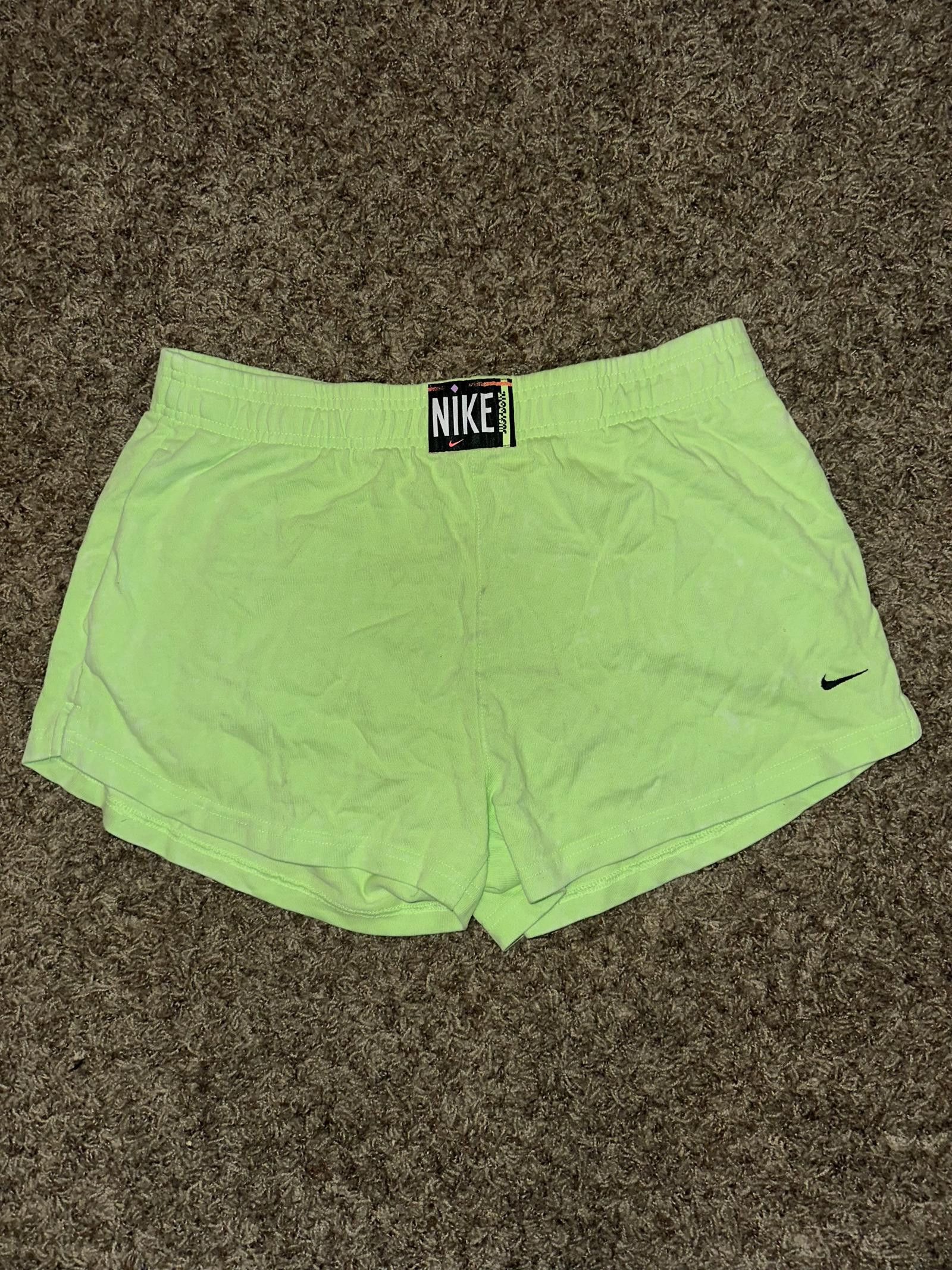 Nike Nike Women’s Sportwear Wash Pack Neon Overdye Ghost Green Shorts Size 32" / US 10 / IT 46 - 1 Thumbnail