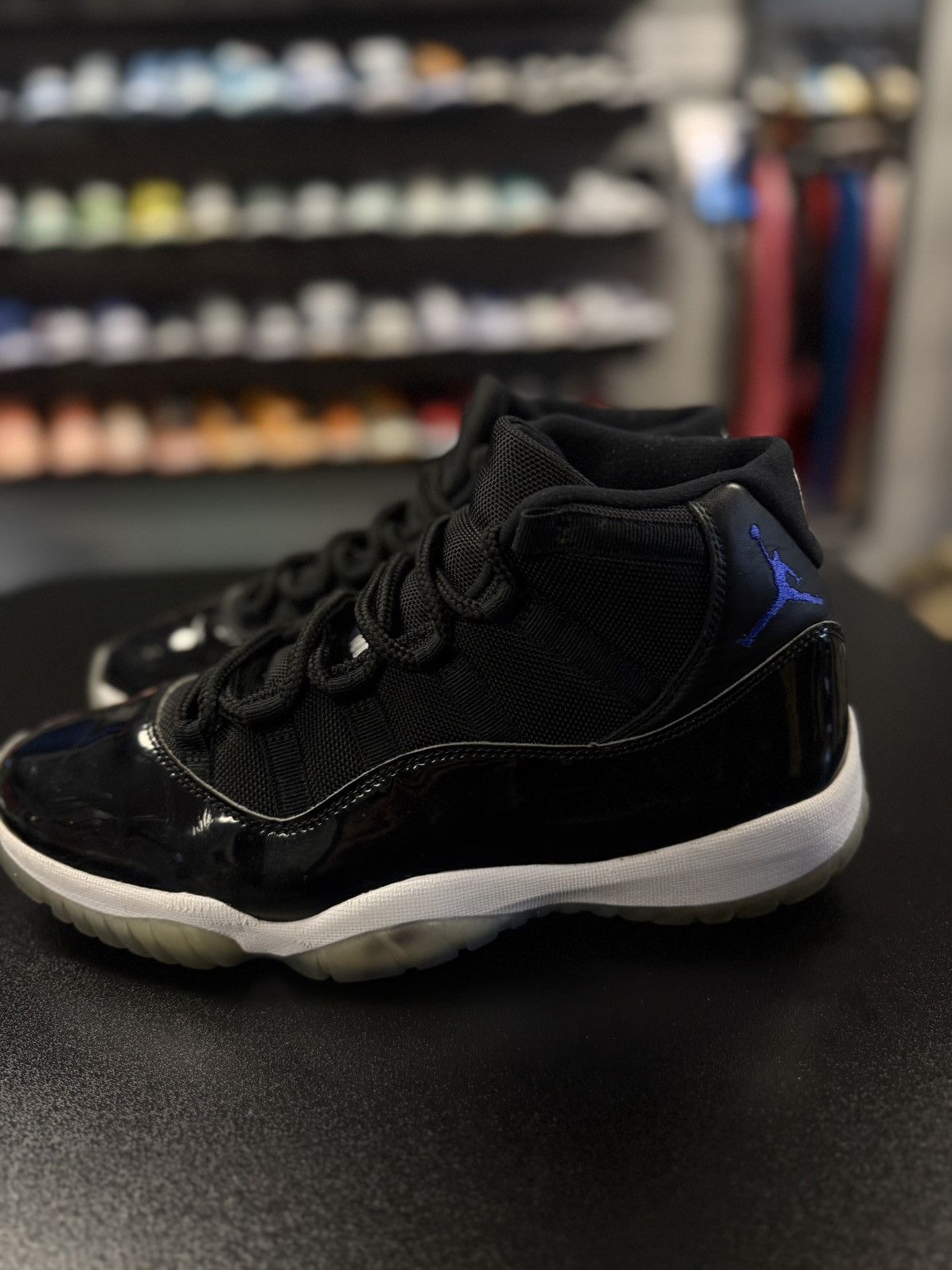Jordan Brand × Nike Jordan 11 SpaceJam 2016 Size 10.5 (378037-003) Size US 10.5 / EU 43-44 - 9 Thumbnail