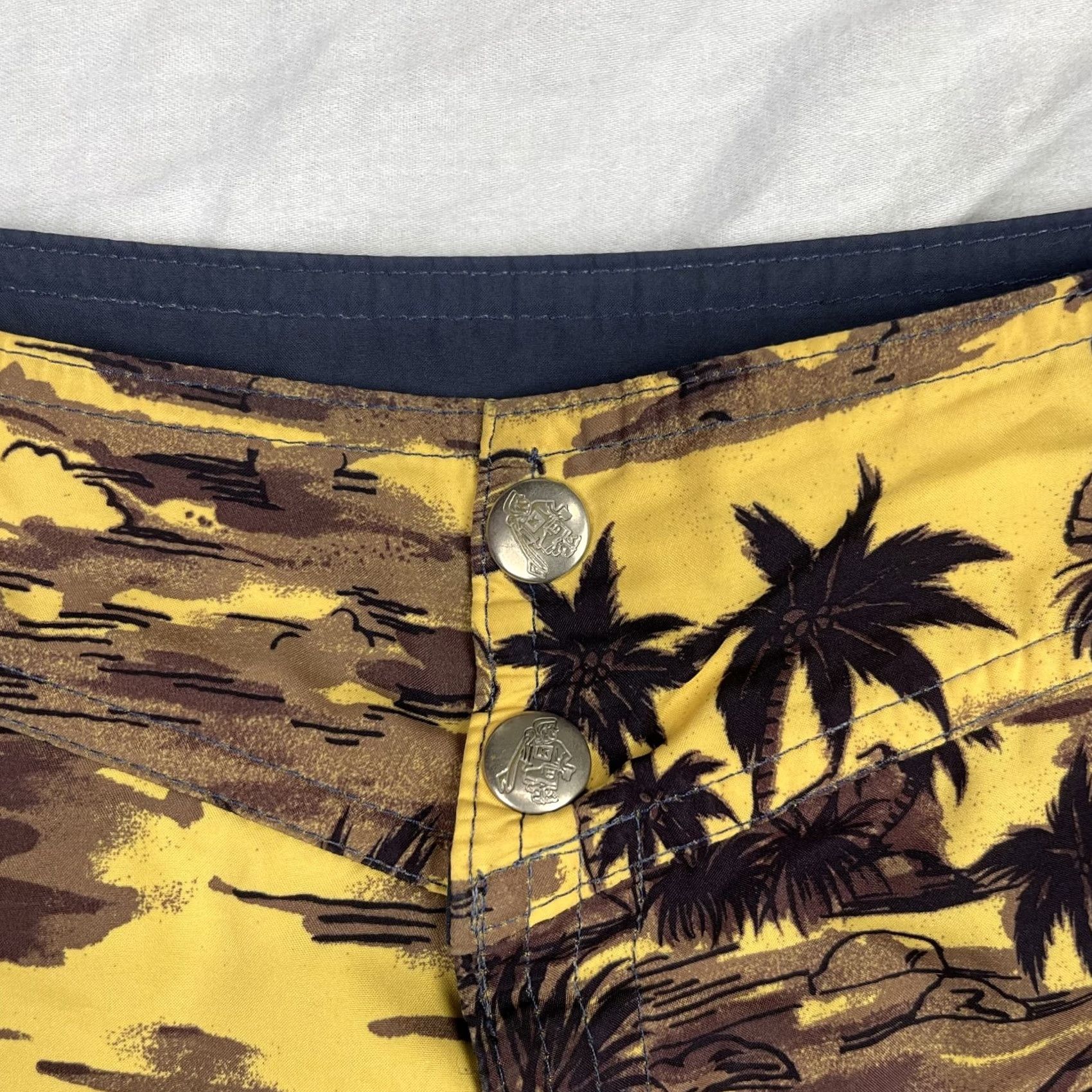 Katin Kanvas By Katin Board Shorts Mens 30 Reversible Hawaiian Surf Swim Trunks Brown Floral Tech: None Size US 30 / EU 46 - 2 Thumbnail