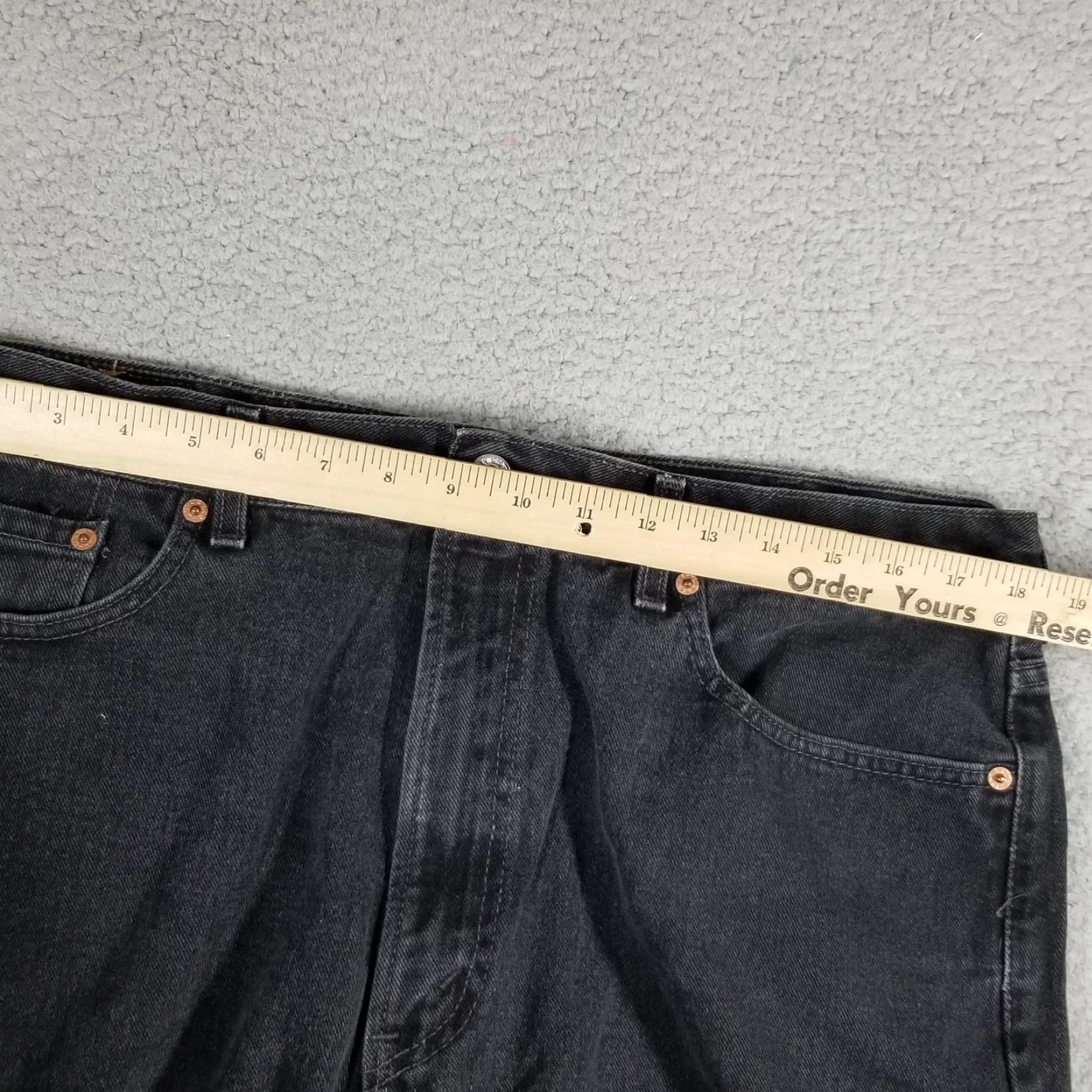 Levi's VINTAGE Levi's 550 Jeans Mens 38x32 Relaxed Fit Tapered Leg Made USA 90s Y2K Charcoal Wash Men’s Jeans Size US 38 / EU 54 - 4 Thumbnail