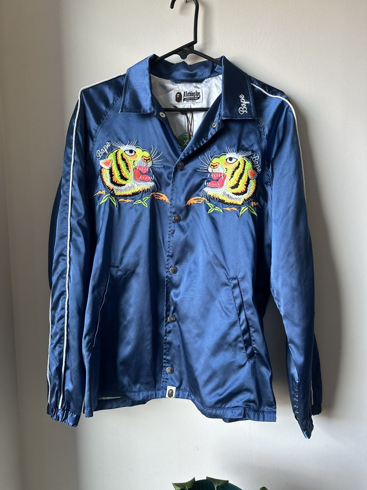 Bape Bape Tiger Embroidery Coach Jacket Size US S / EU 44-46 / 1 - 1 Thumbnail