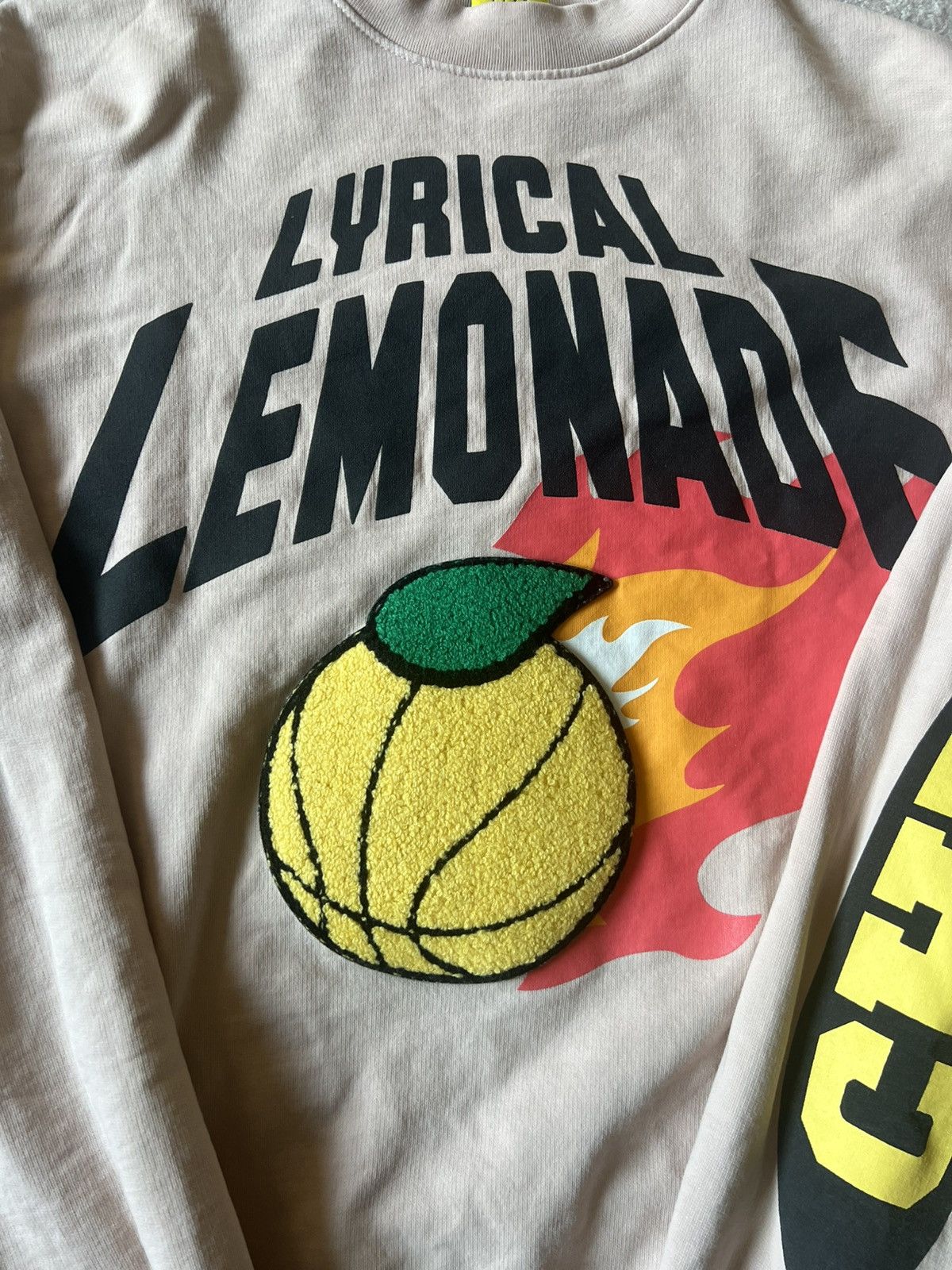 Lyrical Lemonade Lyrical Lemonade Crewneck Light Pink Beige Pullover Size US S / EU 44-46 / 1 - 3 Thumbnail