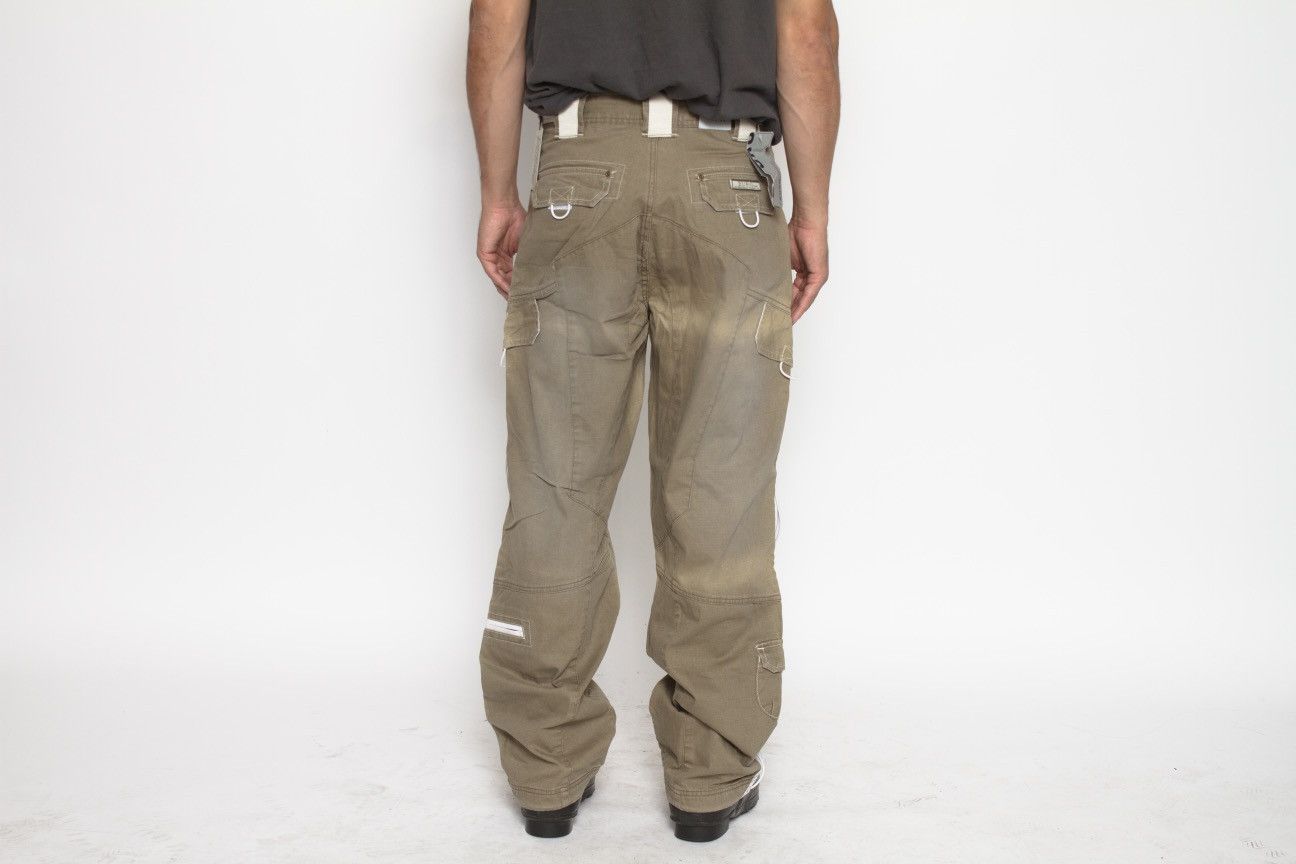 Vintage OLIVE GREEN AND WHITE TECHNICAL CARGO POCKET PANTS BY EURO Size US 32 / EU 48 - 4 Thumbnail
