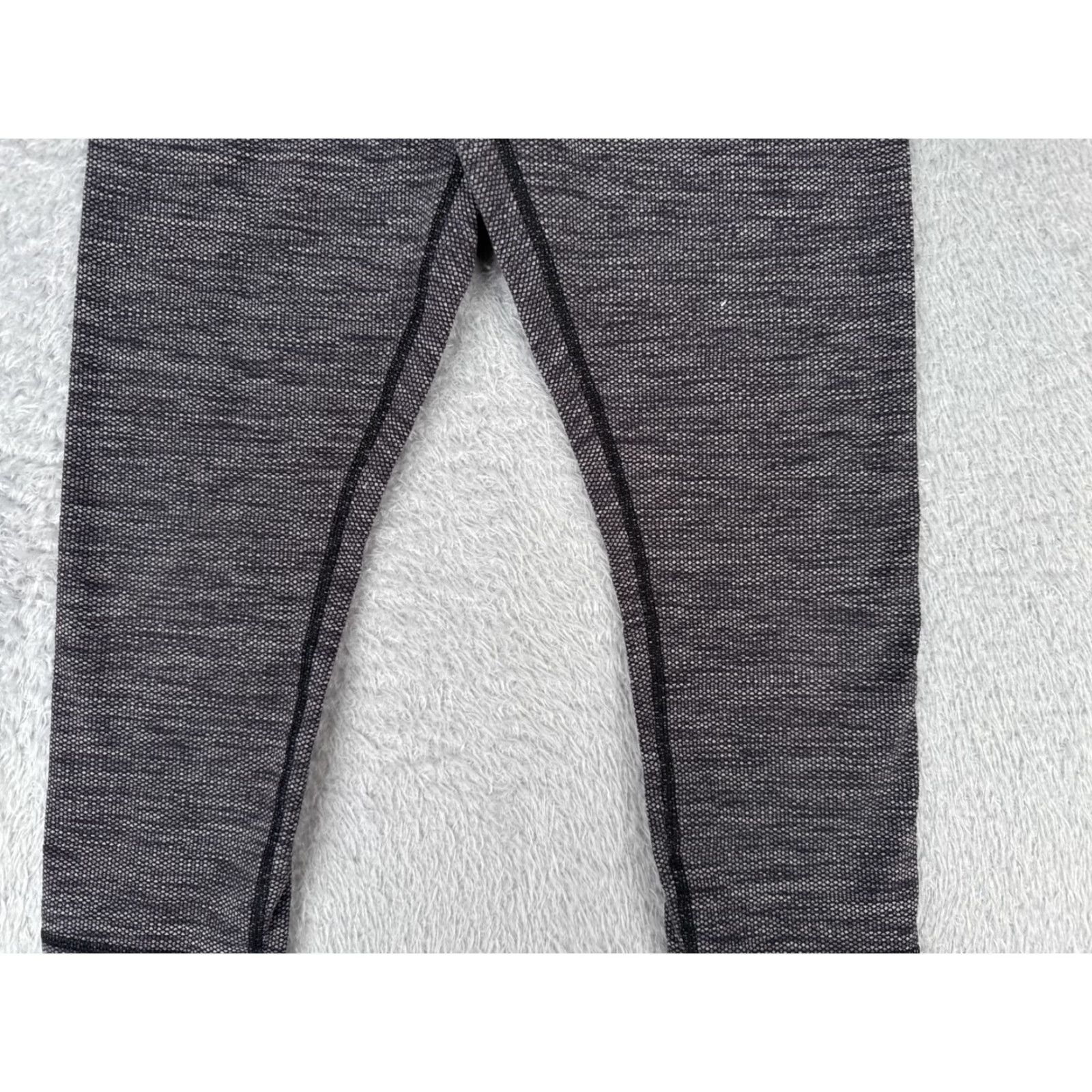 Lululemon Lululemon Pants Women 6 Gray Wunder Under Crop III Full-On Luxtreme 21" Cropped Yoga Athletic Straight Inseam 21 in Size 28" / US 6 / IT 42 - 3 Thumbnail