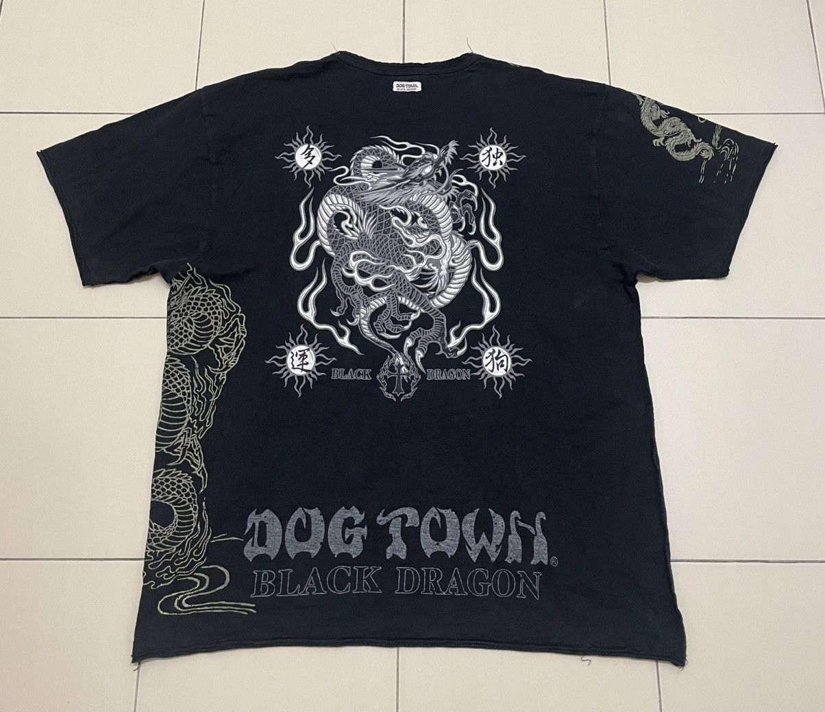 Dogtown Dog Town Black Dragon Tshirt Size US XL / EU 56 / 4 - 1 Thumbnail