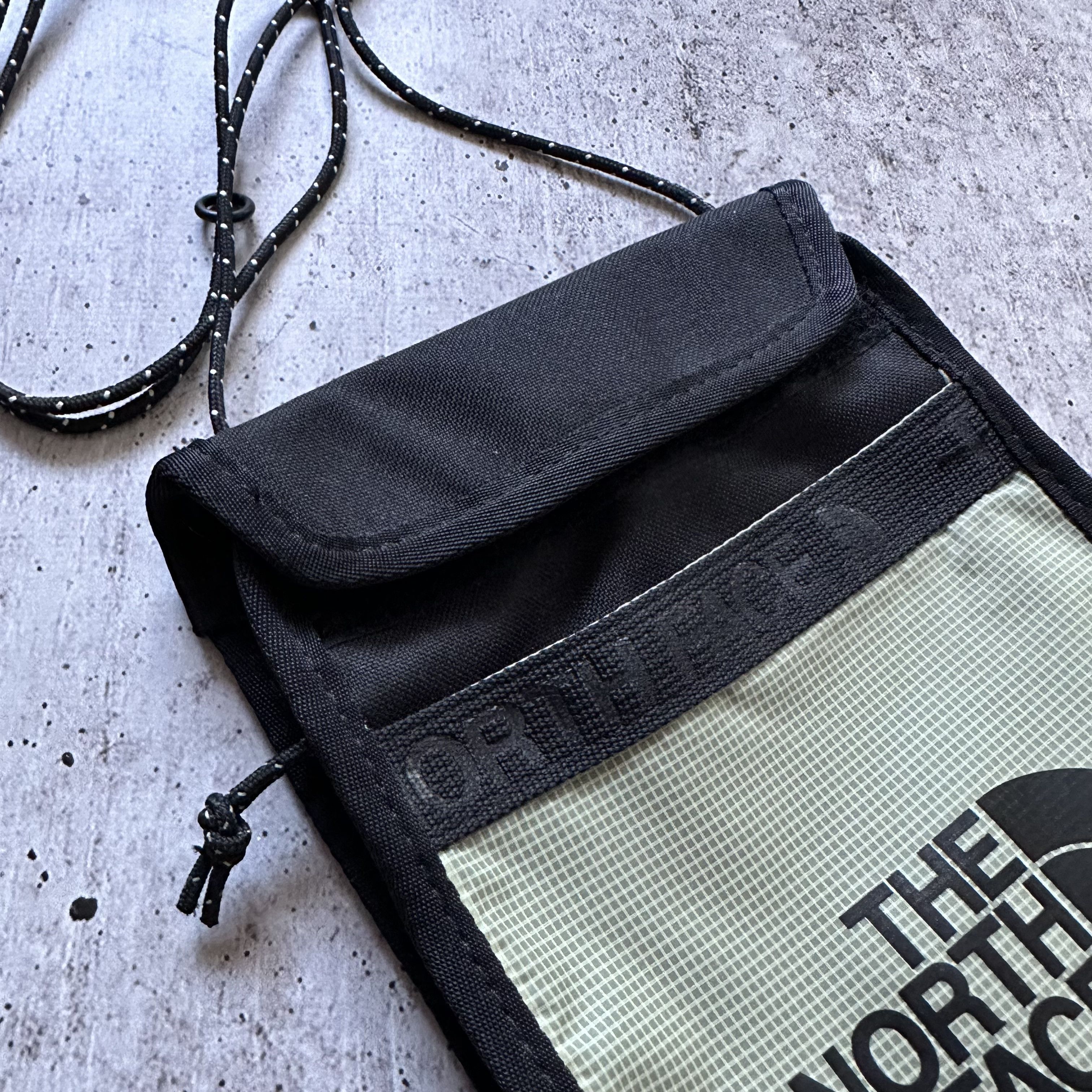 The North Face The North Face Light Weight Big Logo Shoulder Bag Size ONE SIZE - 2 Thumbnail