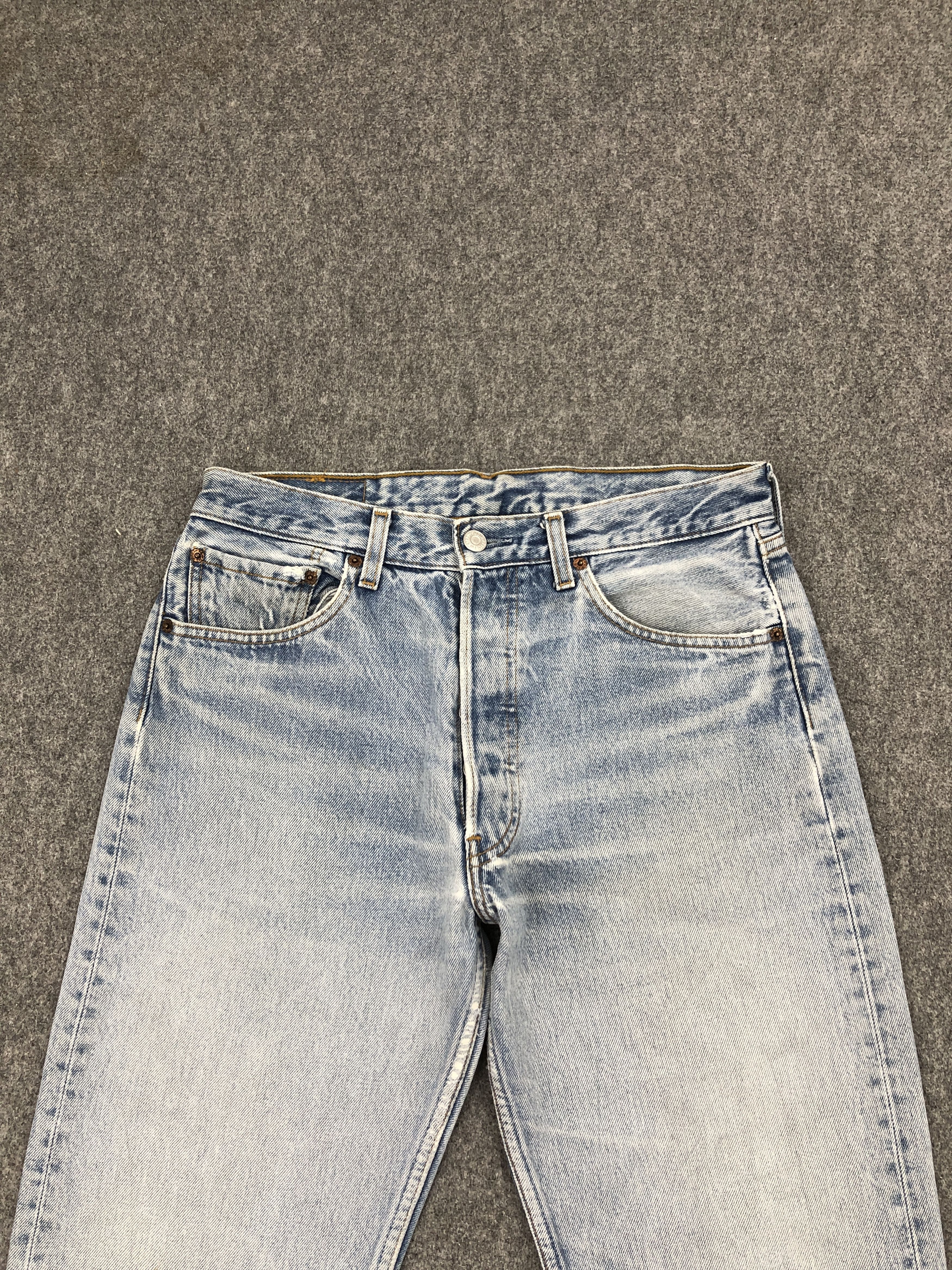 Levi's × Vintage Vintage 90s Levis 501 Light Washed Denim Jeans Size US 33 - 2 Thumbnail
