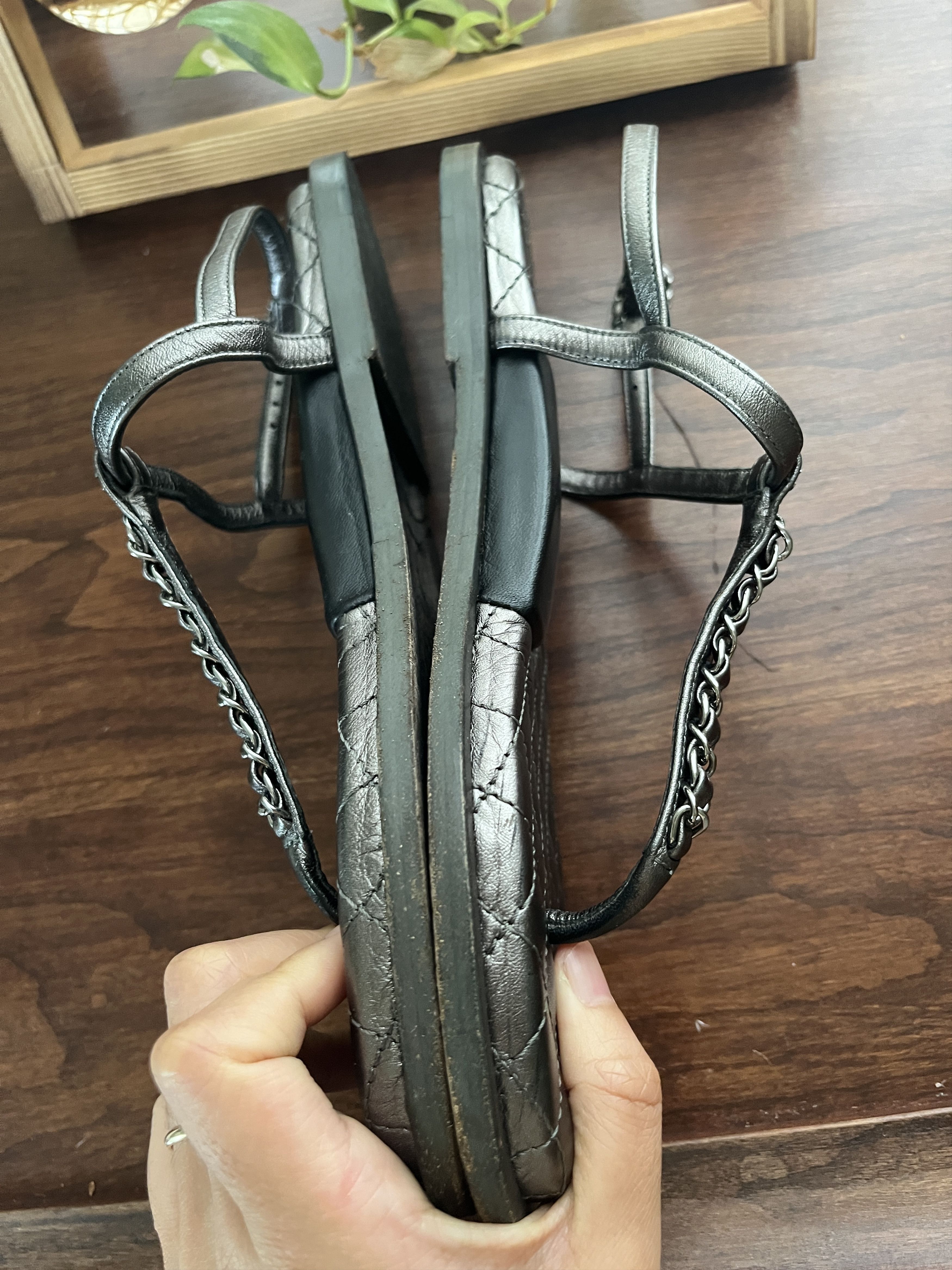 Chanel Chanel metallic black sandals thong chainlink size 37.5 Size US 7.5 / IT 37.5 - 9 Thumbnail
