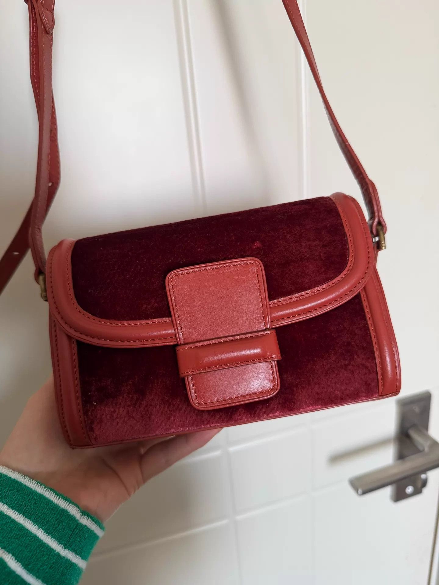 Dries Van Noten Dries Van Noten Velvet & Leather Crossbody 18x13x7cm Size ONE SIZE - 4 Thumbnail