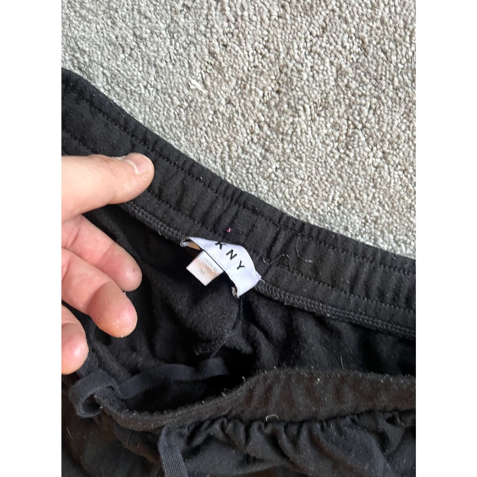 DKNY DKNY Fleece Sweatpants Pants Black Size Medium Women Adult Medium Regular DKNY Sportswear Jogger Pants Autumn Winter 90s? (no, must not add uncertain) Size 32" / US 10 / IT 46 - 5 Thumbnail
