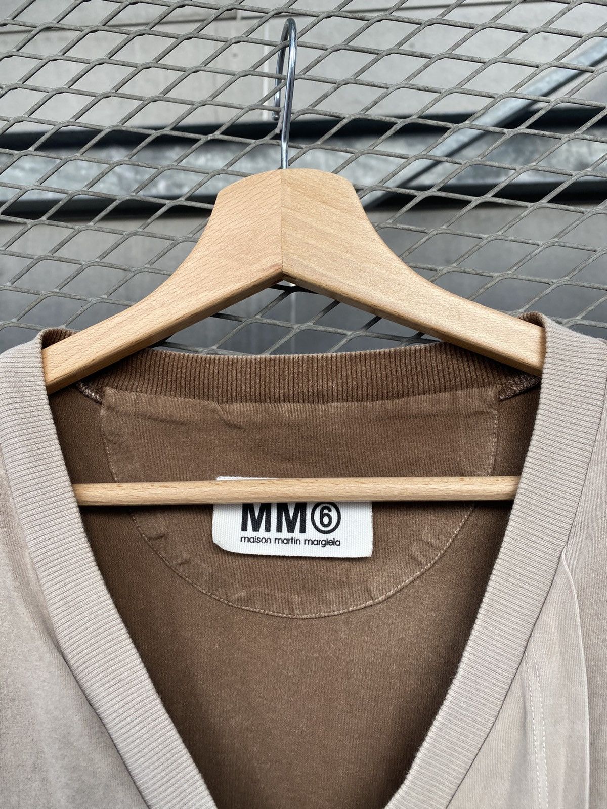 Maison Margiela Maison Margiela MM6 Washed Ash Distracted T-Shirt Size S / US 4 / IT 40 - 2 Thumbnail