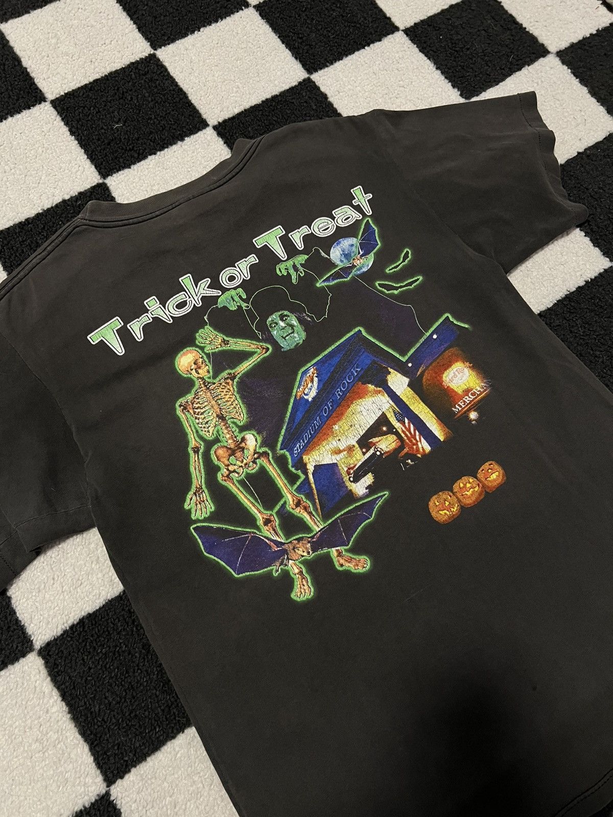 Vintage 1996 Hard Rock Cafe Osaka Japan Halloween Tee Size US L / EU 52-54 / 3 - 6 Thumbnail
