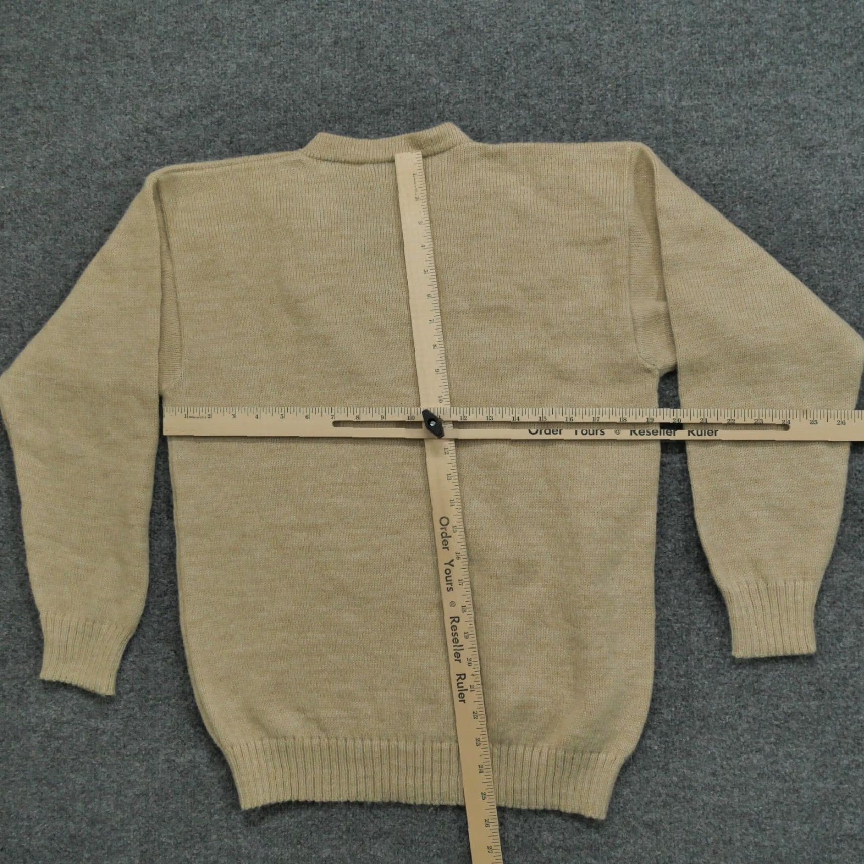 Vintage VINTAGE Alpaca Sweater Mens Medium Tan Brown Pullover V Neck Peru Size US M / EU 48-50 / 2 - 7 Thumbnail