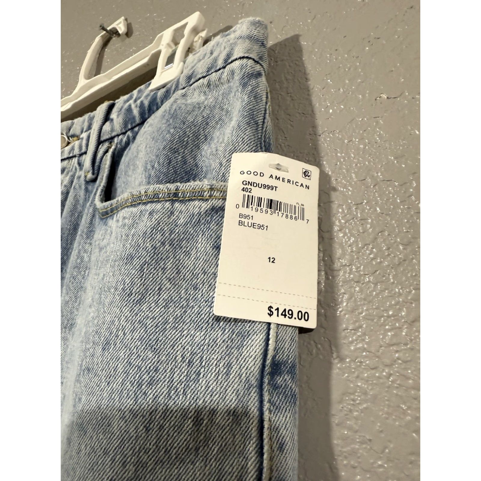 Good American Good American Jeans Womens 12/31 Light Blue 951 GNDU999T - Jeans, Blue, Cotton Blend, Straight, Regular, ZIP closure, Denim, 12/31, Womens, Light Wash Size 34" / US 12 / IT 48 - 7 Thumbnail