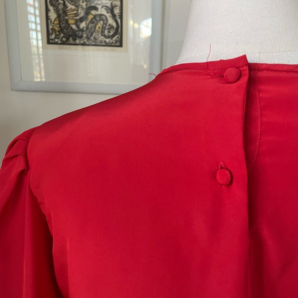 Vintage Vintage 80s Chaus Red Blouse Dark Grey Trim Asymmetrical Neck L Size L / US 10 / IT 46 - 7 Thumbnail