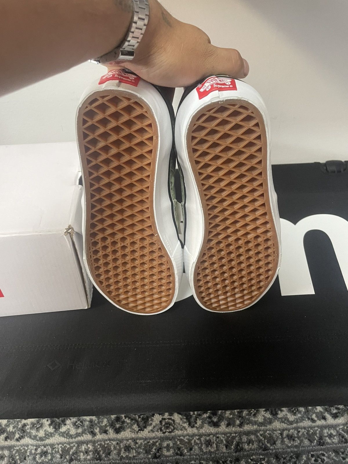 Supreme × Vans Supreme dollar Vans Size US 6.5 / EU 39-40 - 6 Thumbnail