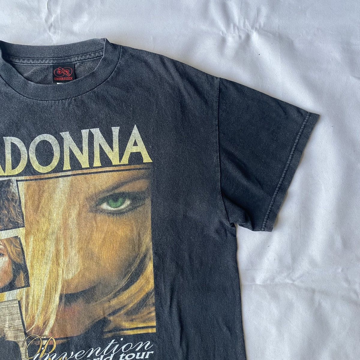 Band Tees × Vintage Vintage 2004 MADONNA ReInvention Tour Tees Size US M / EU 48-50 / 2 - 3 Thumbnail