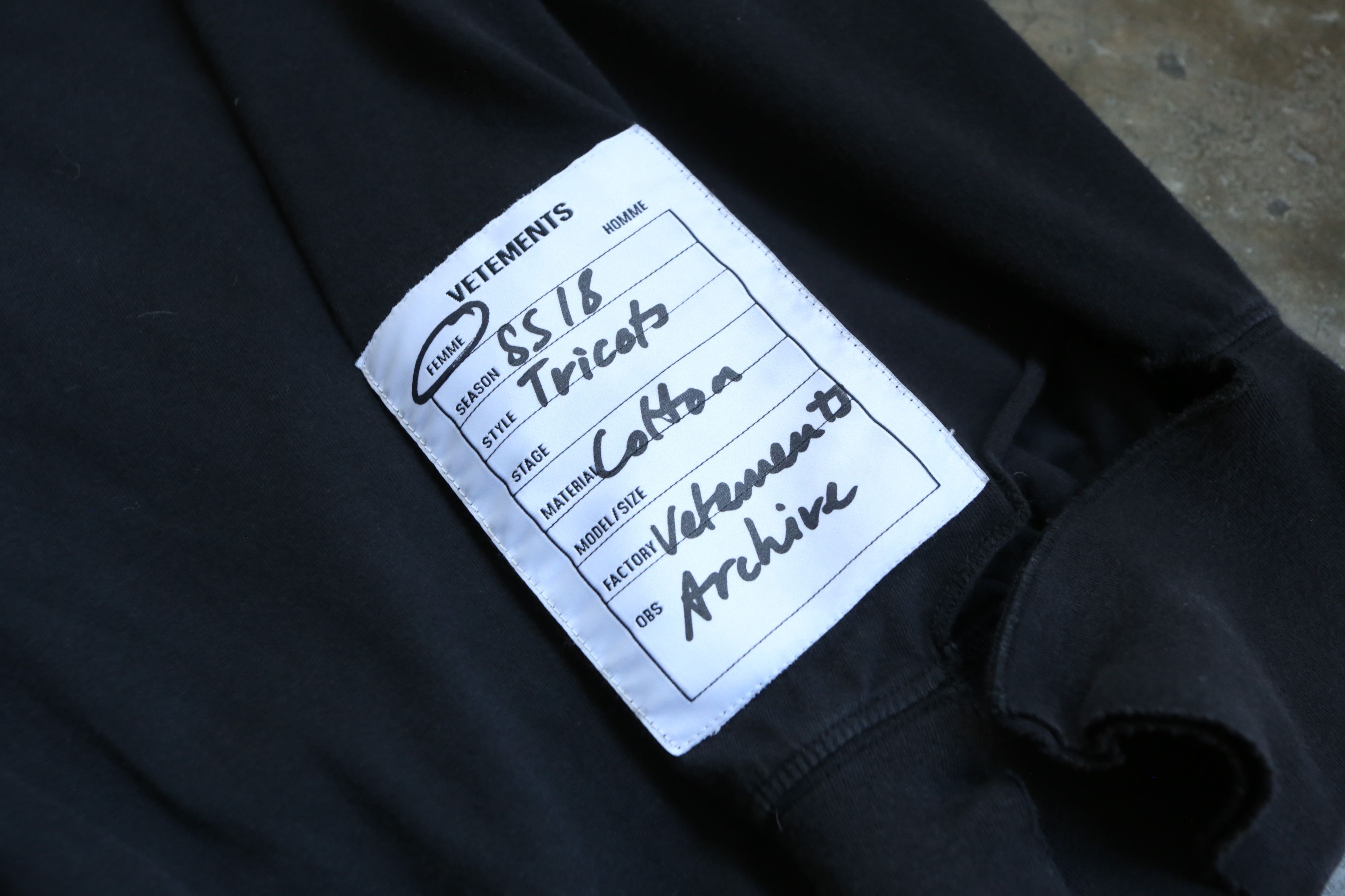 Vetements Vetements - S/S 18 - Cut-Out Sweater Size US L / EU 52-54 / 3 - 5 Thumbnail